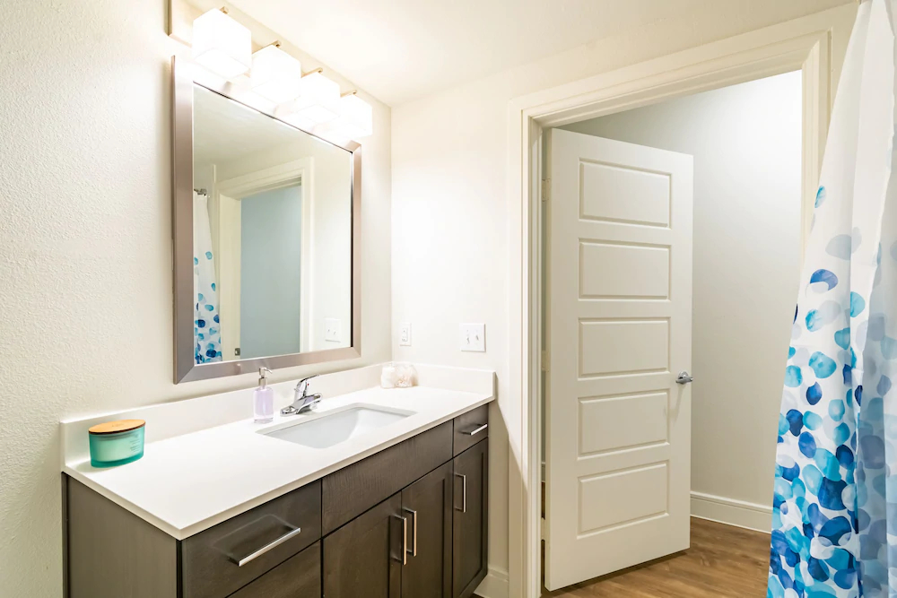 Kasa Dallas North Apartments