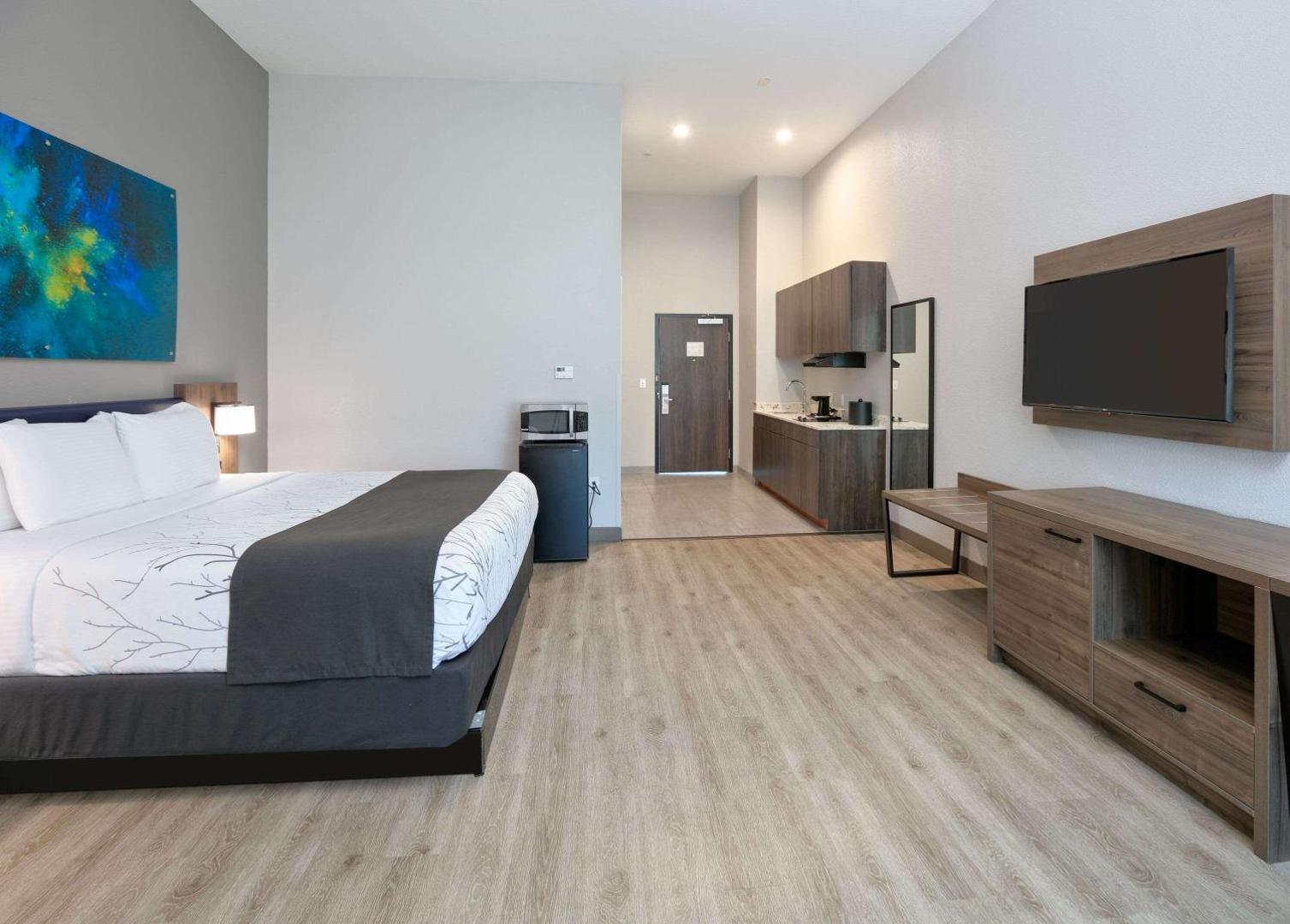 La Quinta Inn & Suites by Wyndham Dallas/Fairpark