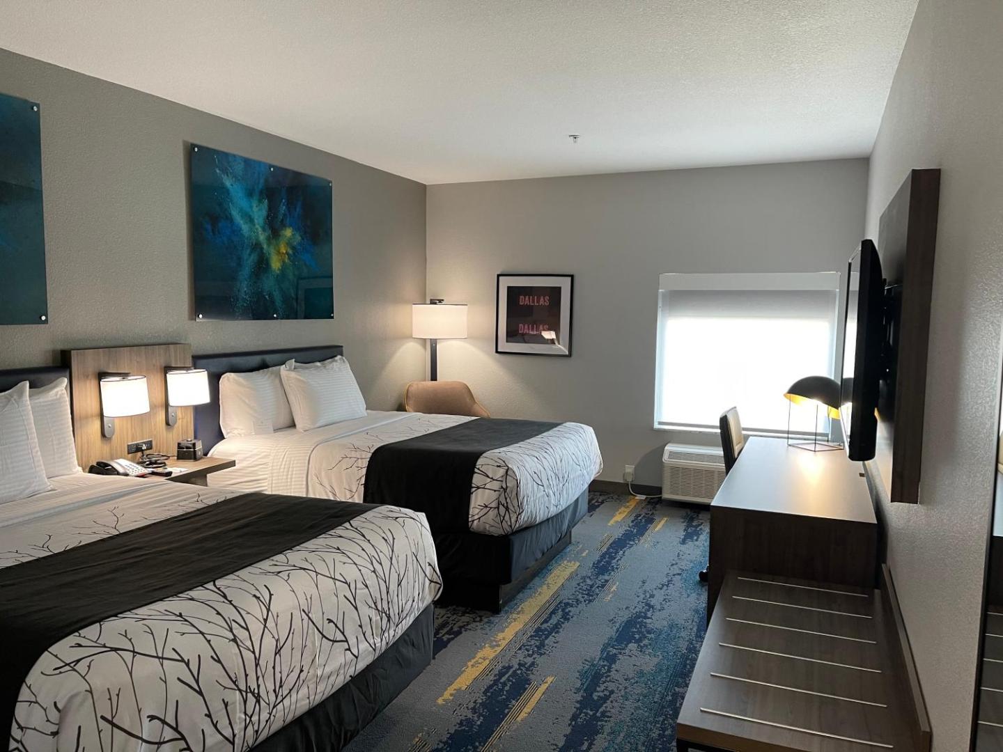 La Quinta Inn & Suites by Wyndham Dallas/Fairpark