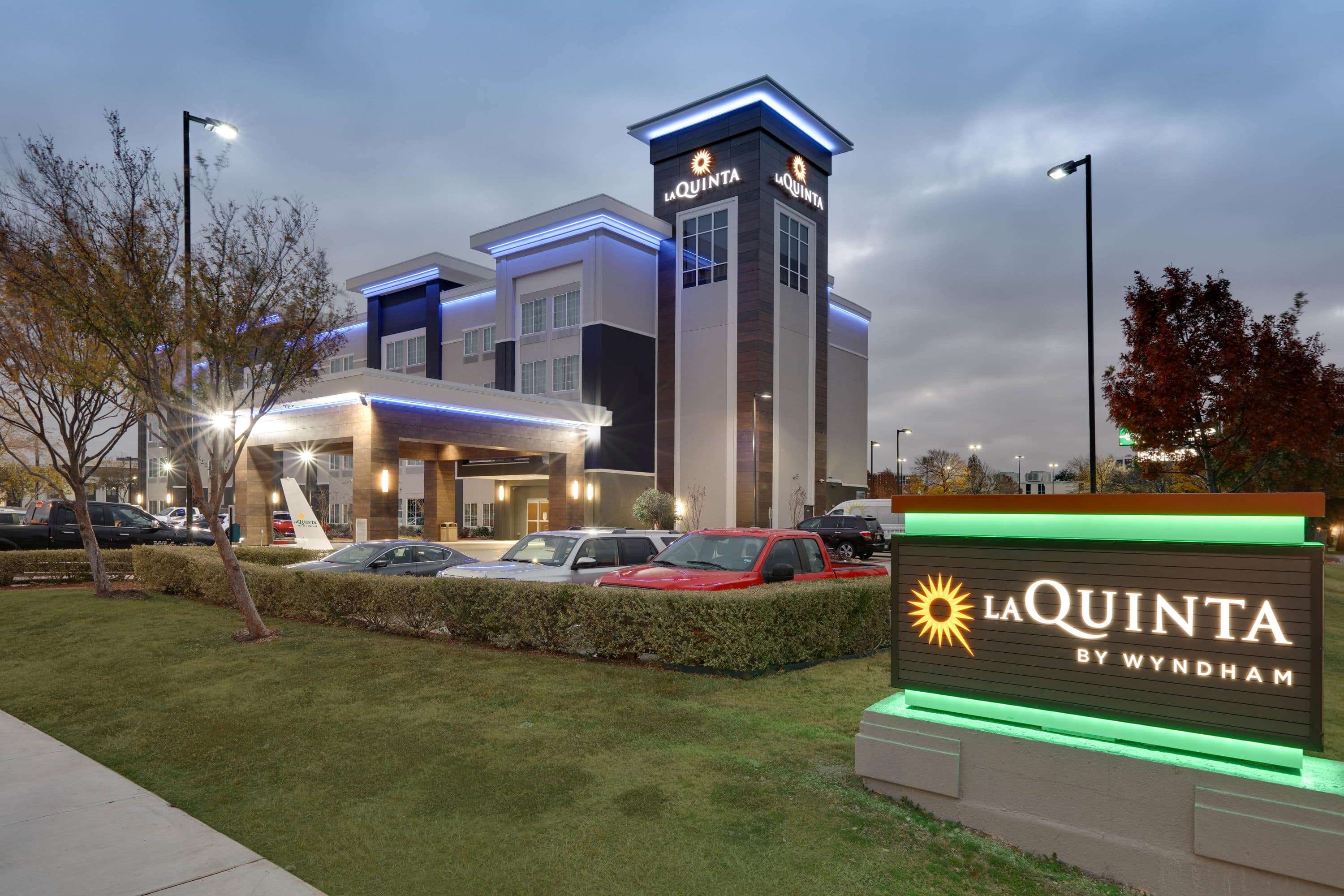 La Quinta Inn & Suites Dallas Love Field