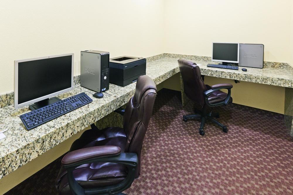 La Quinta Inn & Suites Dallas Love Field