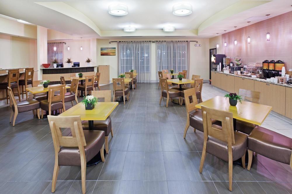 La Quinta Inn & Suites Dallas Love Field