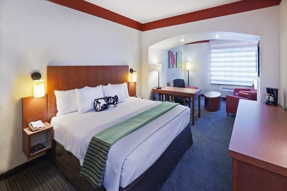 La Quinta Inn & Suites Dallas Love Field