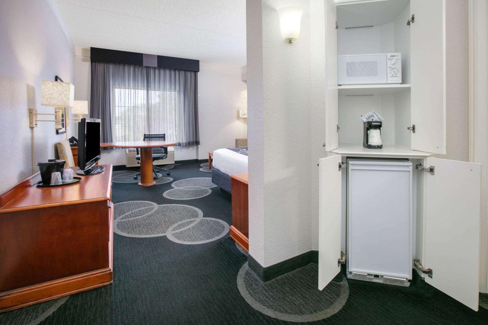 La Quinta Inn & Suites Dallas North Central