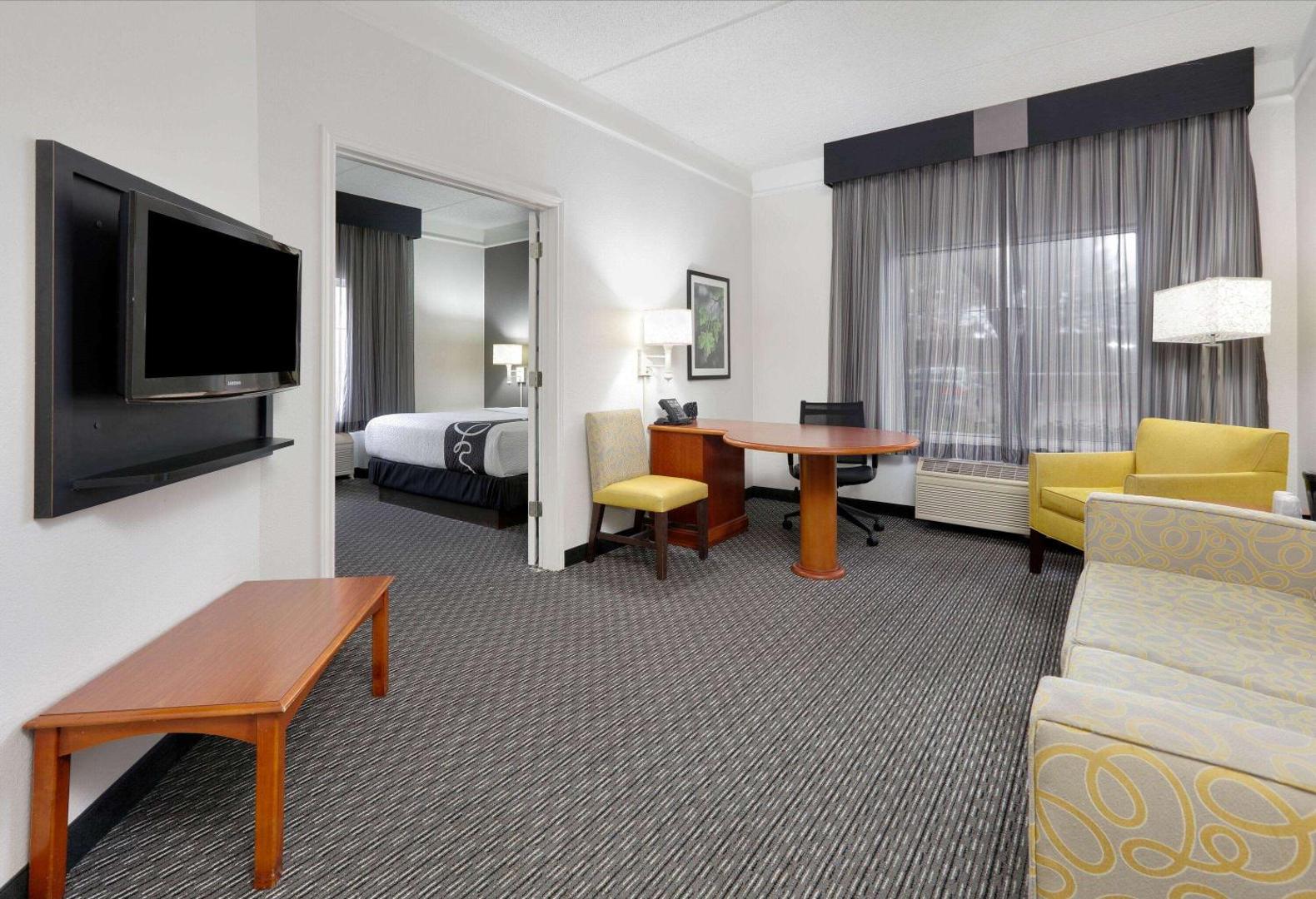 La Quinta Inn & Suites Dallas North Central