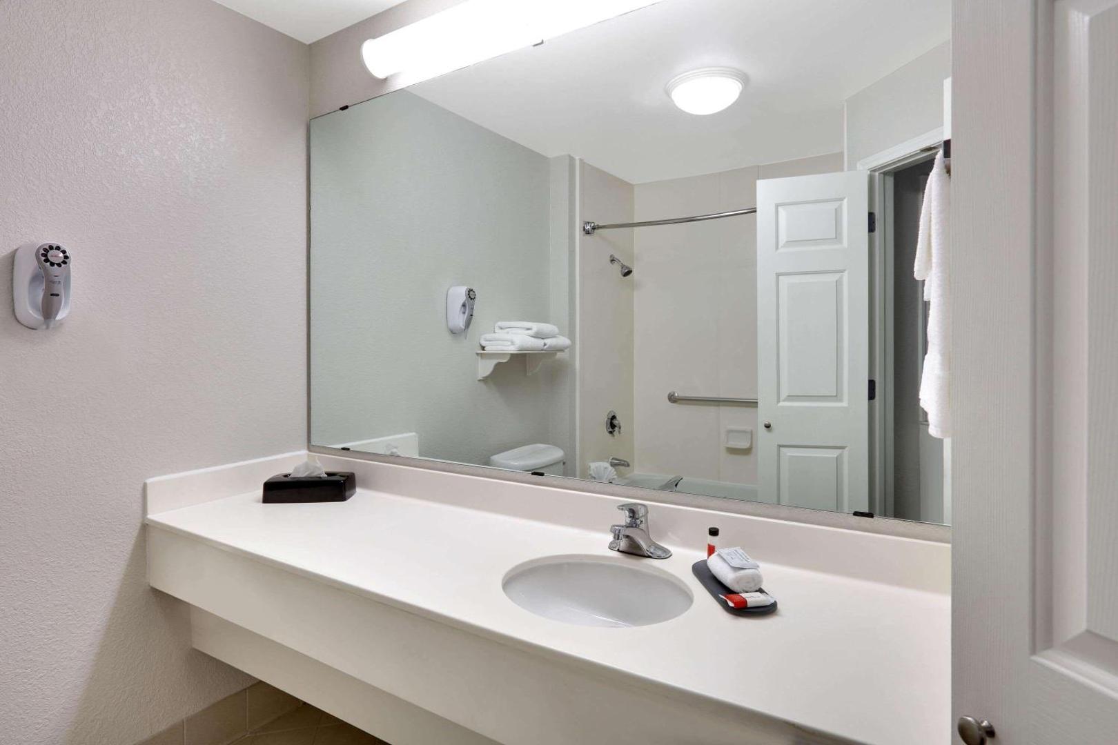 La Quinta Inn & Suites Dallas North Central