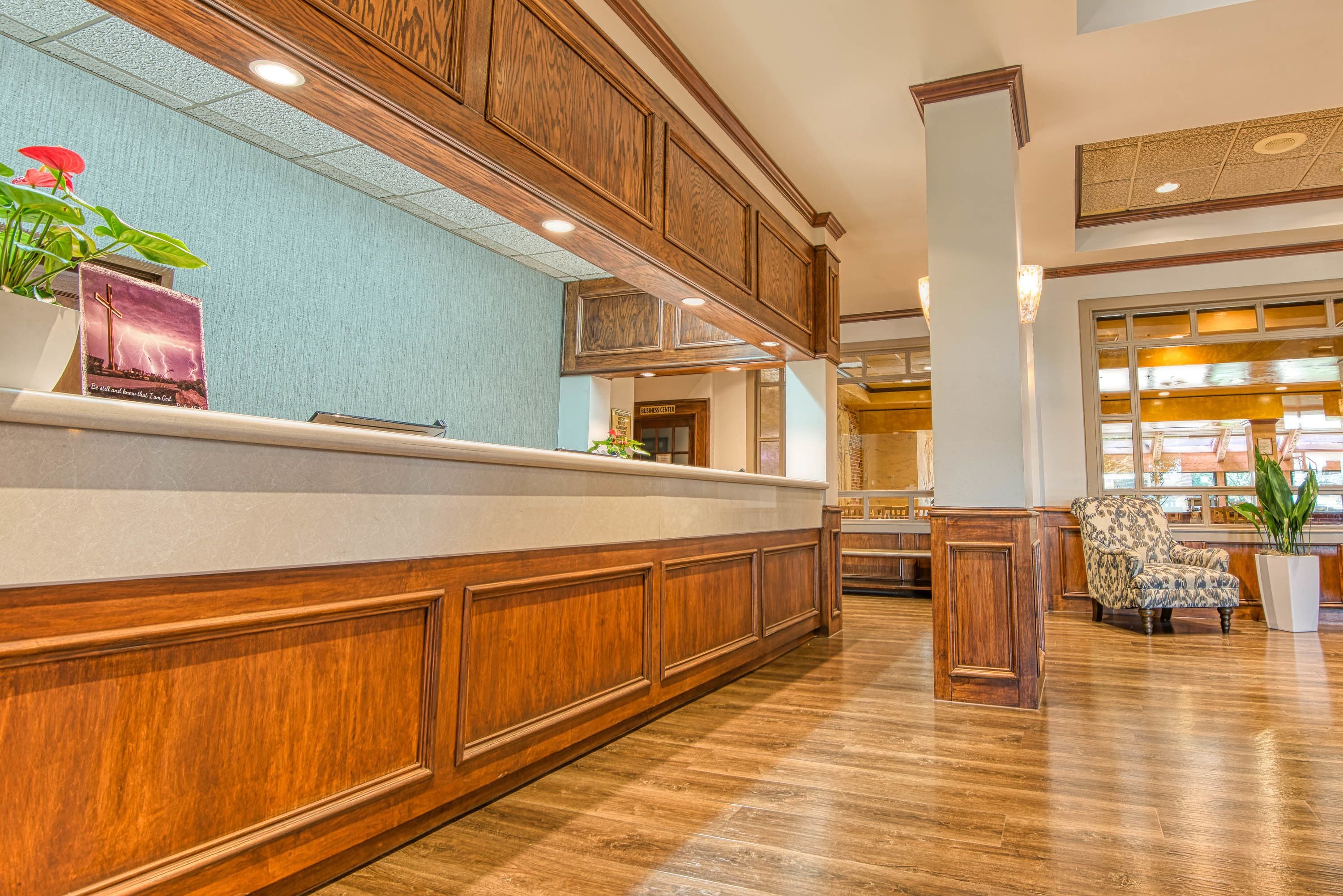 MCM Eleganté Hotel & Suites