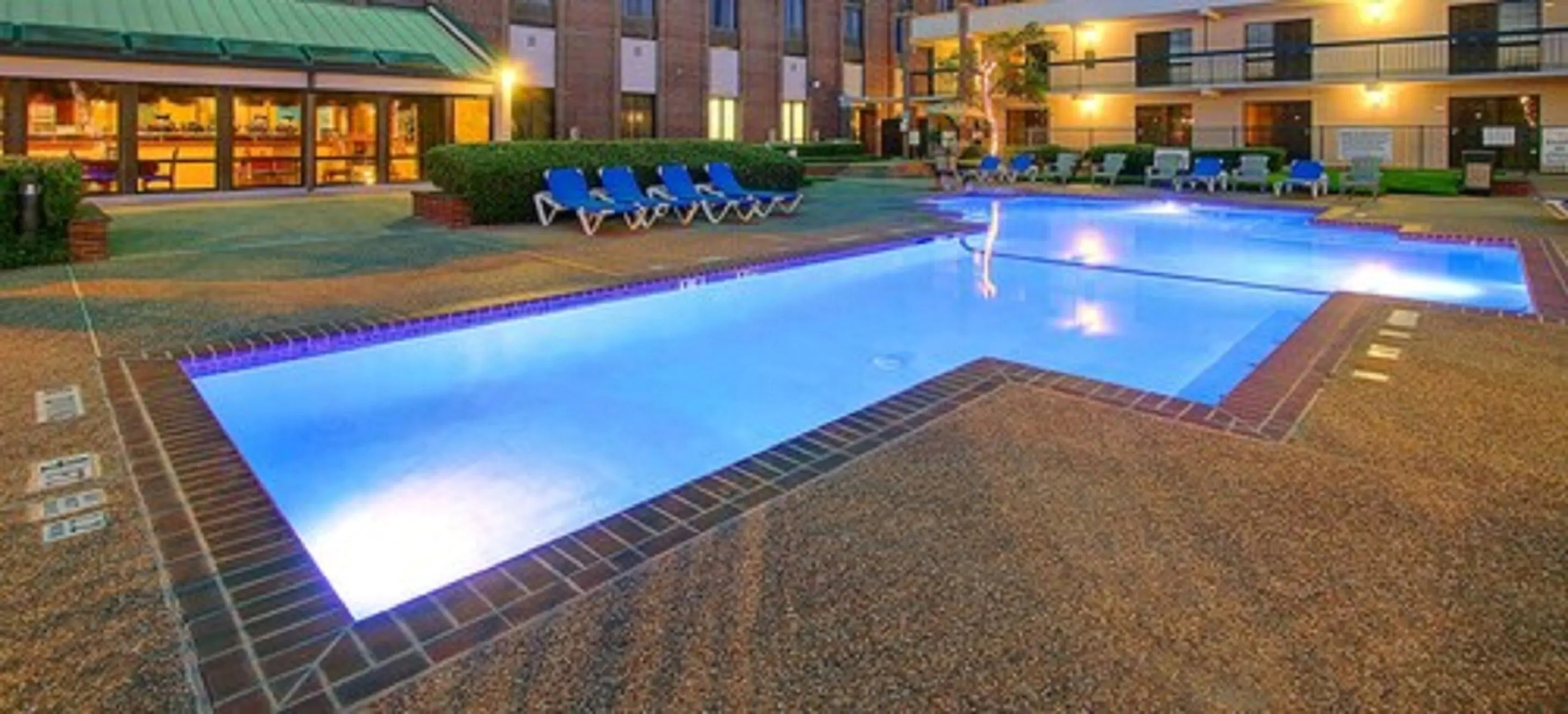 MCM Eleganté Hotel & Suites