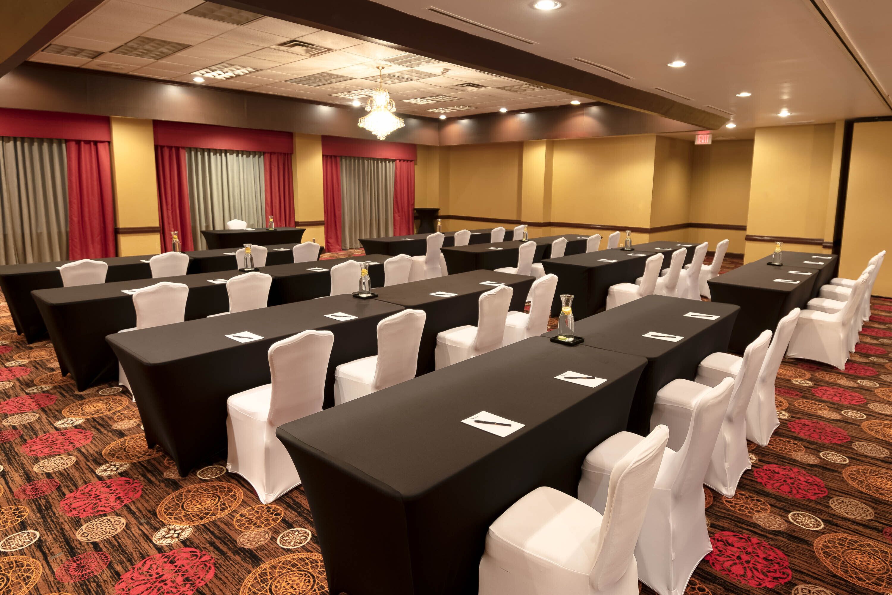 MCM Eleganté Hotel & Suites