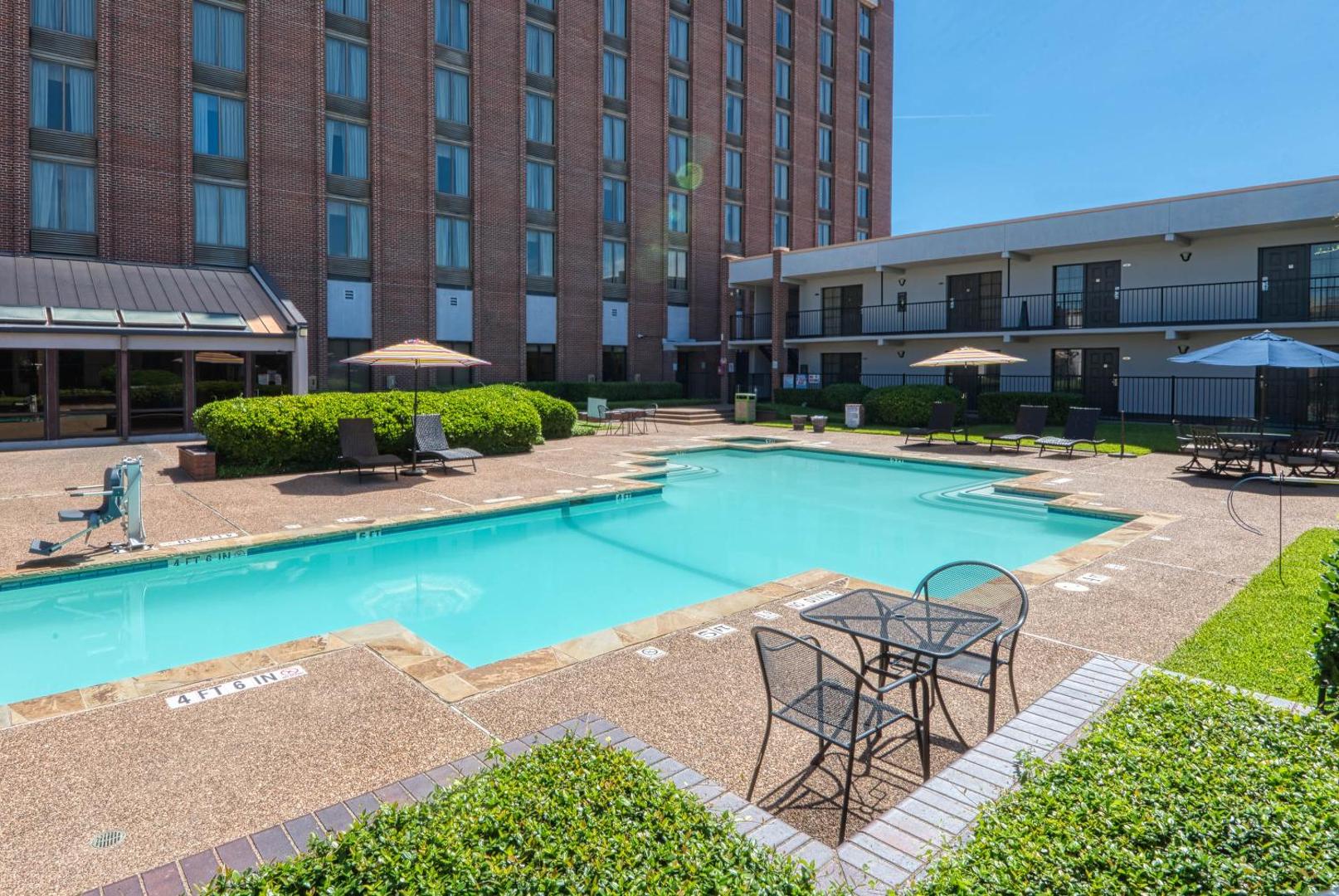 MCM Eleganté Hotel & Suites
