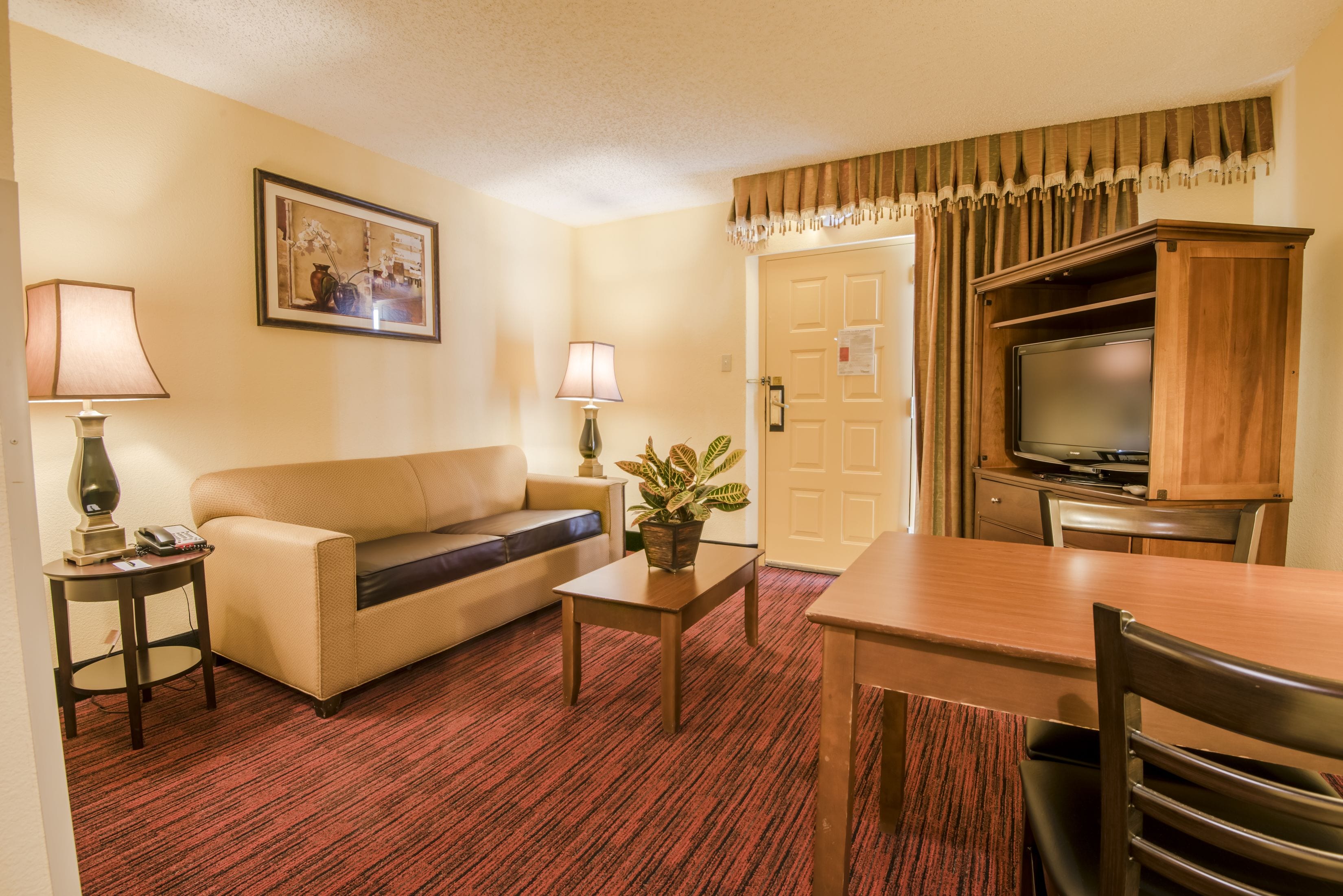 MCM Eleganté Hotel & Suites