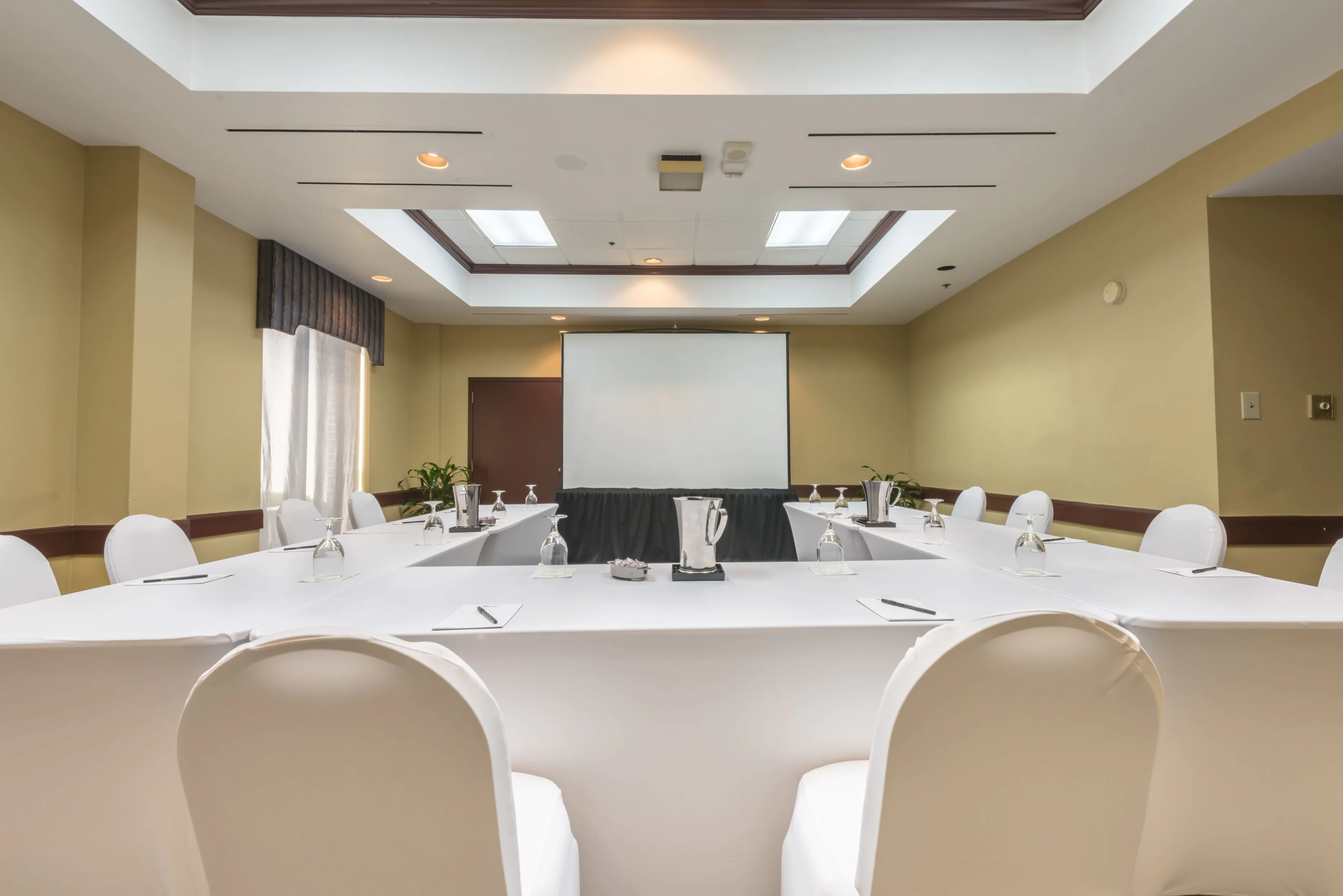 MCM Eleganté Hotel & Suites