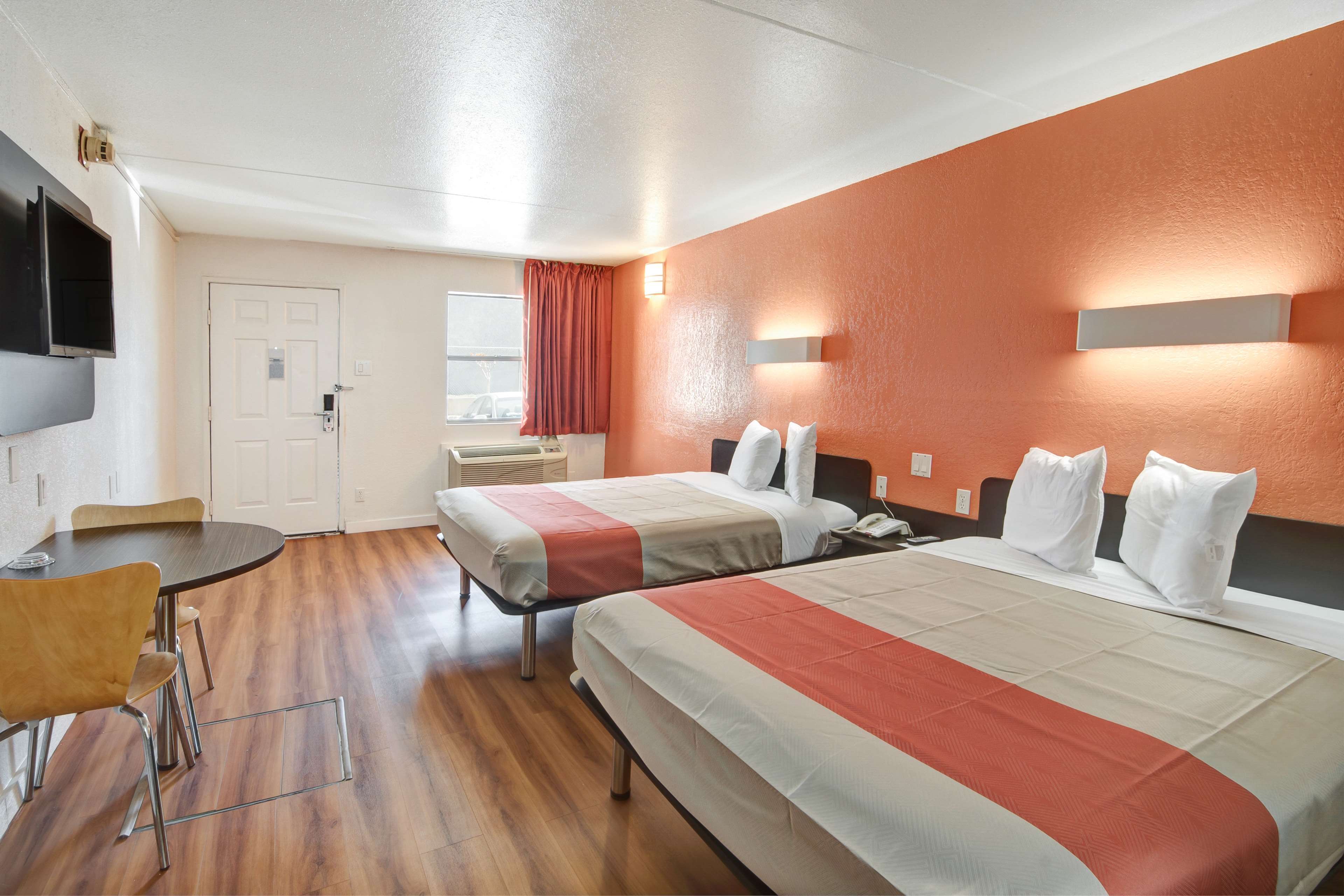 Motel 6 Dallas Galleria