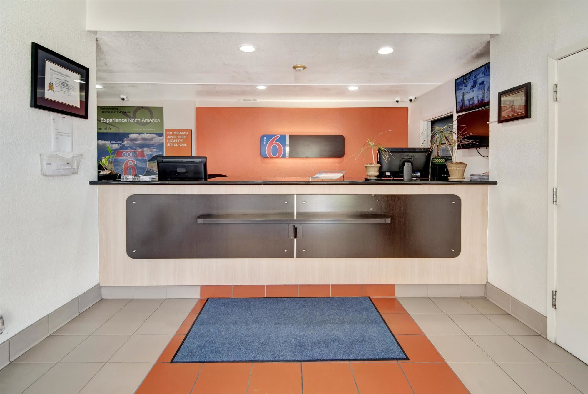 Motel 6 Dallas Galleria