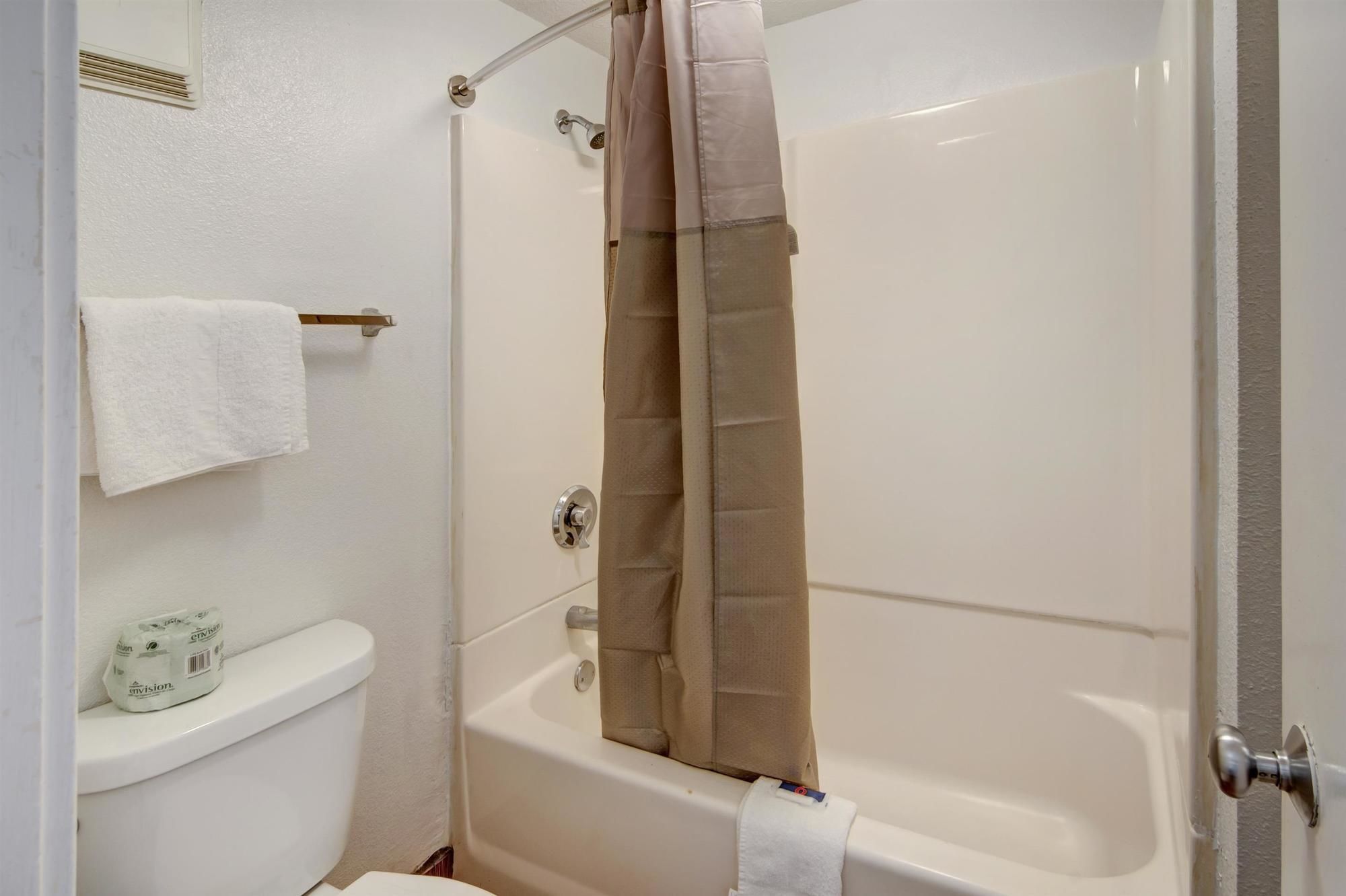 Motel 6 Dallas Galleria