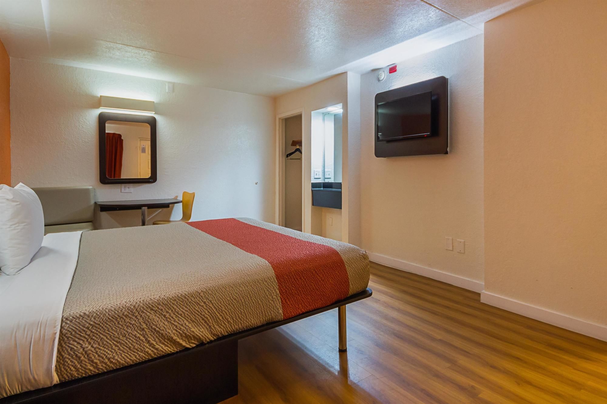Motel 6 Dallas - Garland - Northwest Hwy
