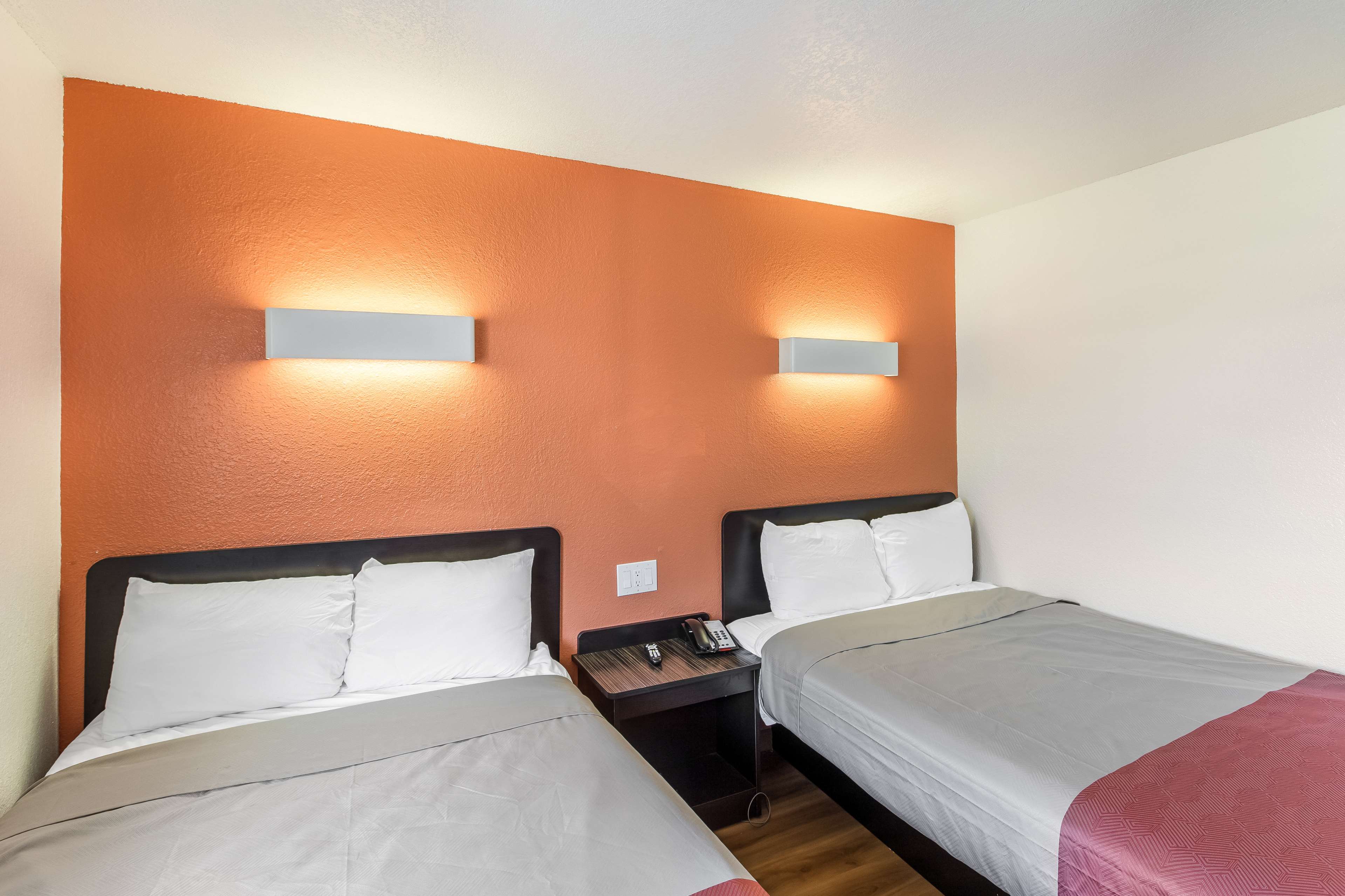 Motel 6 Dallas South