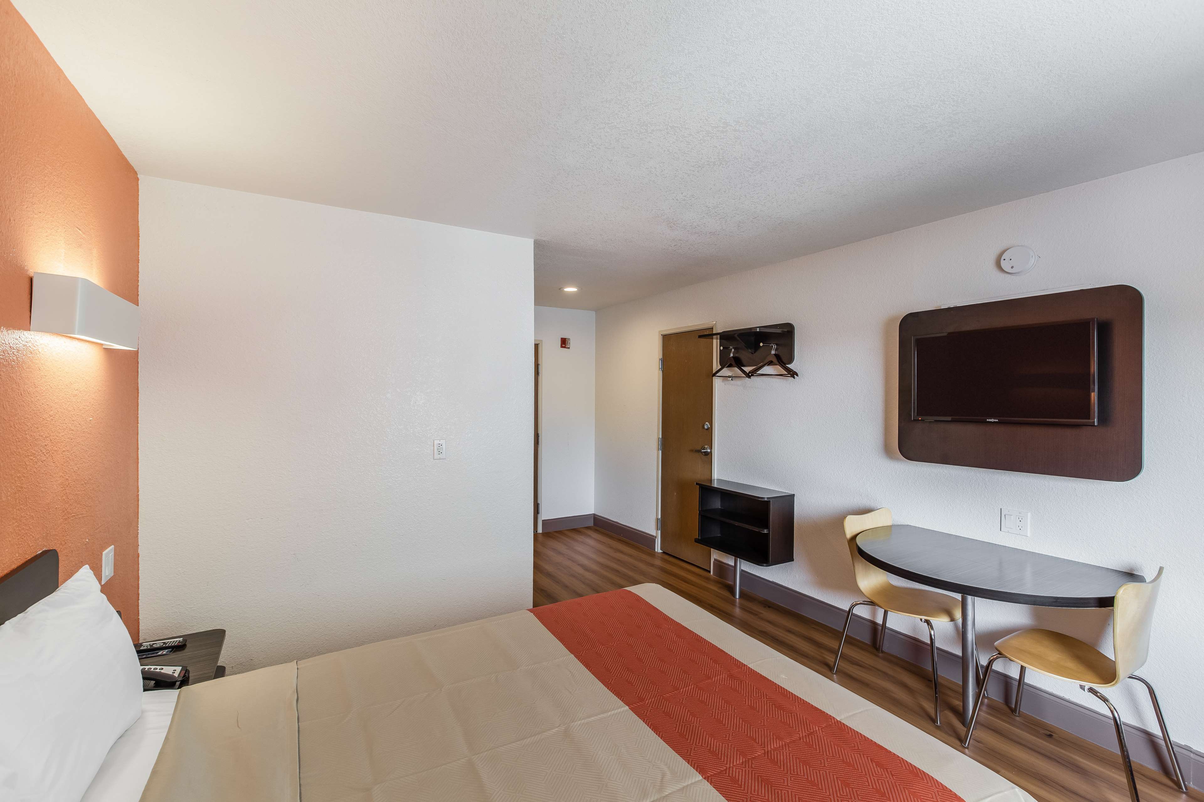 Motel 6 Dallas South