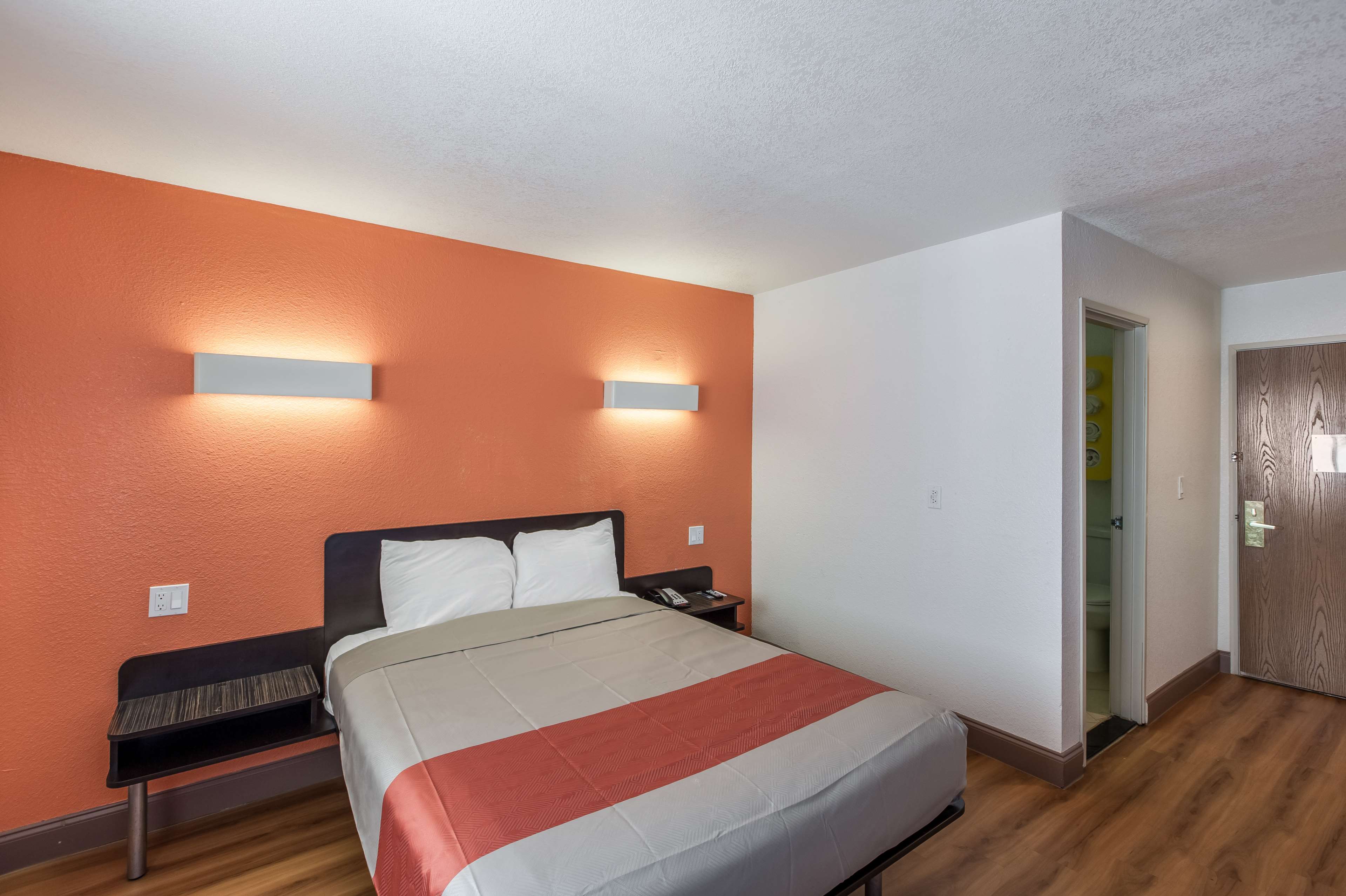 Motel 6 Dallas South