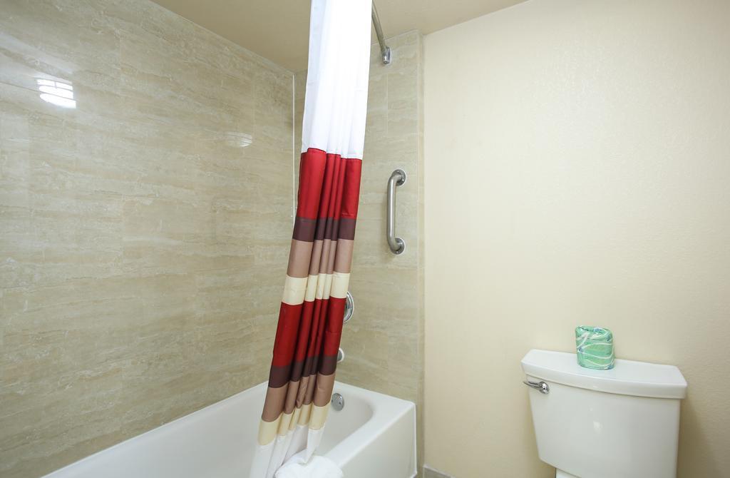 Red Roof Inn Dallas - Richardson