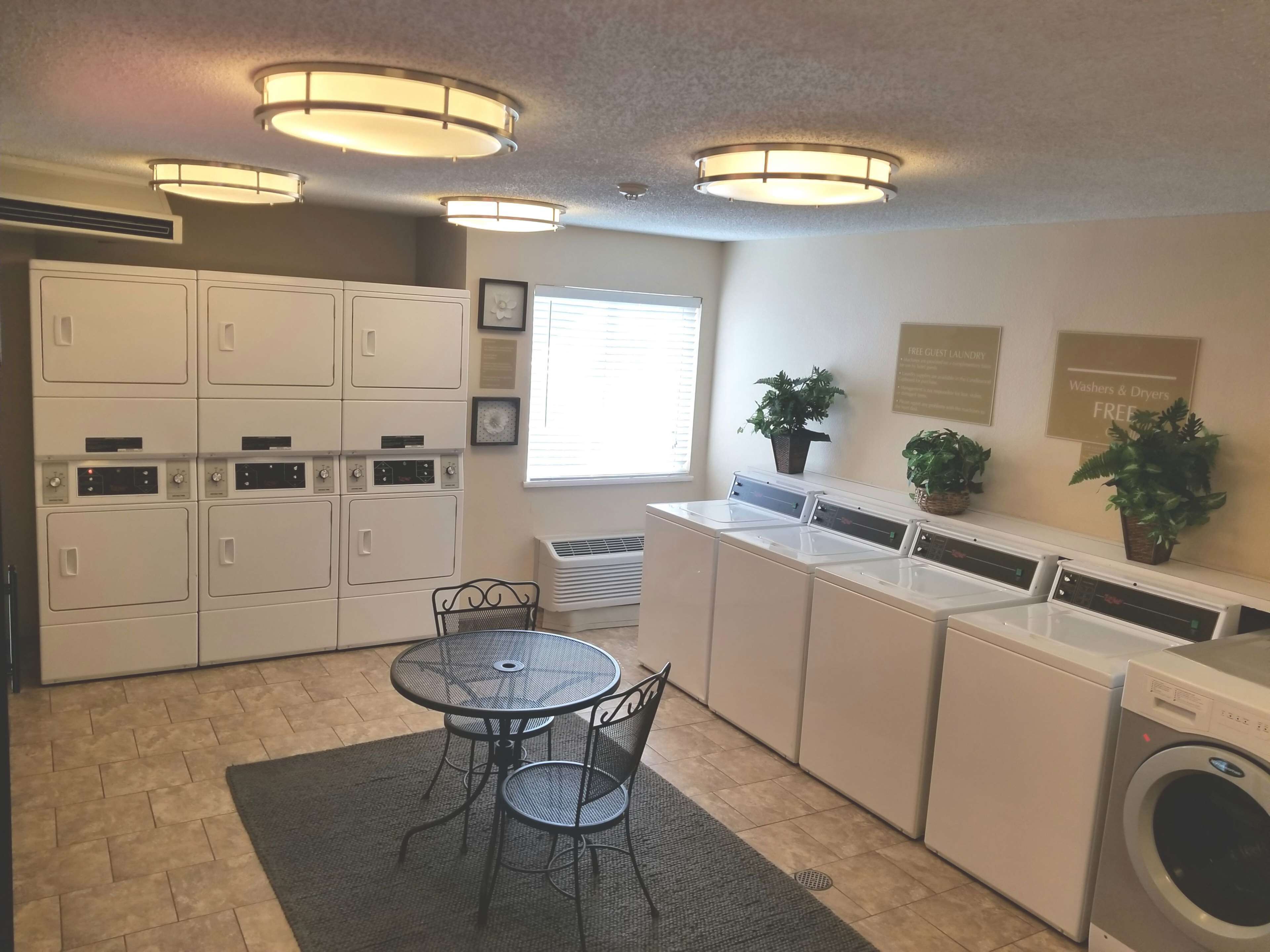 Sonesta Simply Suites Dallas Galleria