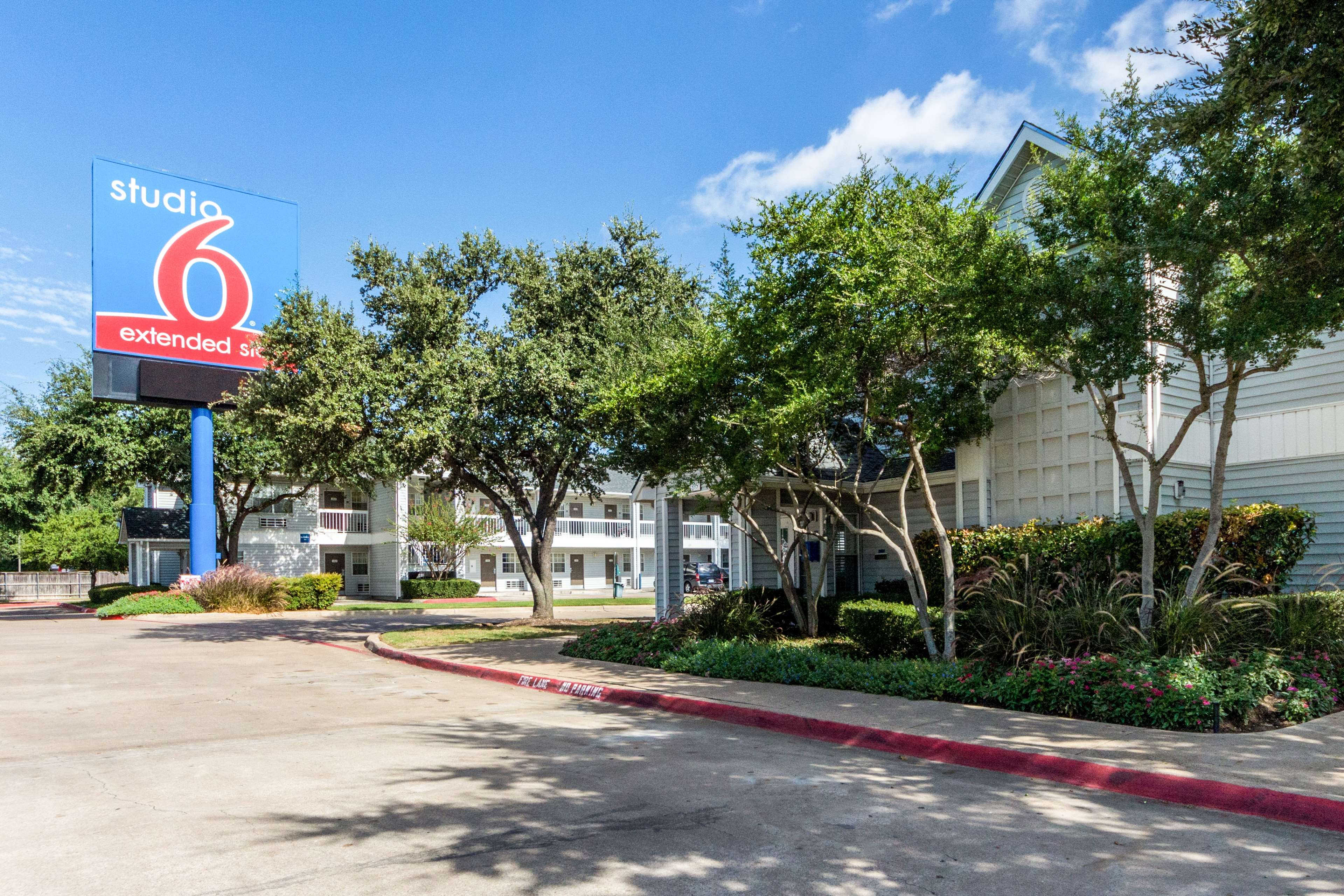 Studio 6 Dallas, TX - Northwest