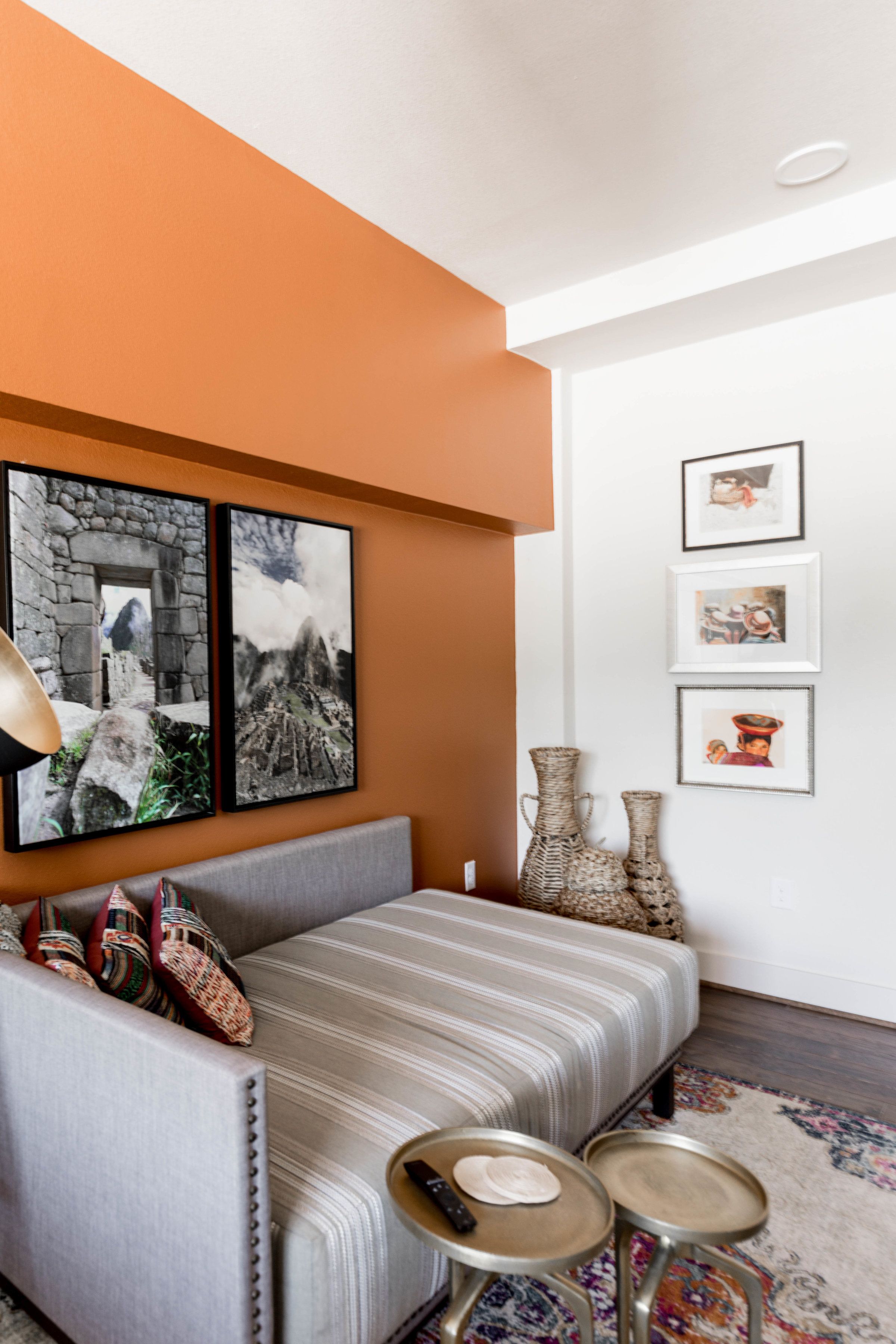 The Bishop Arts Hotel by Bluelofts