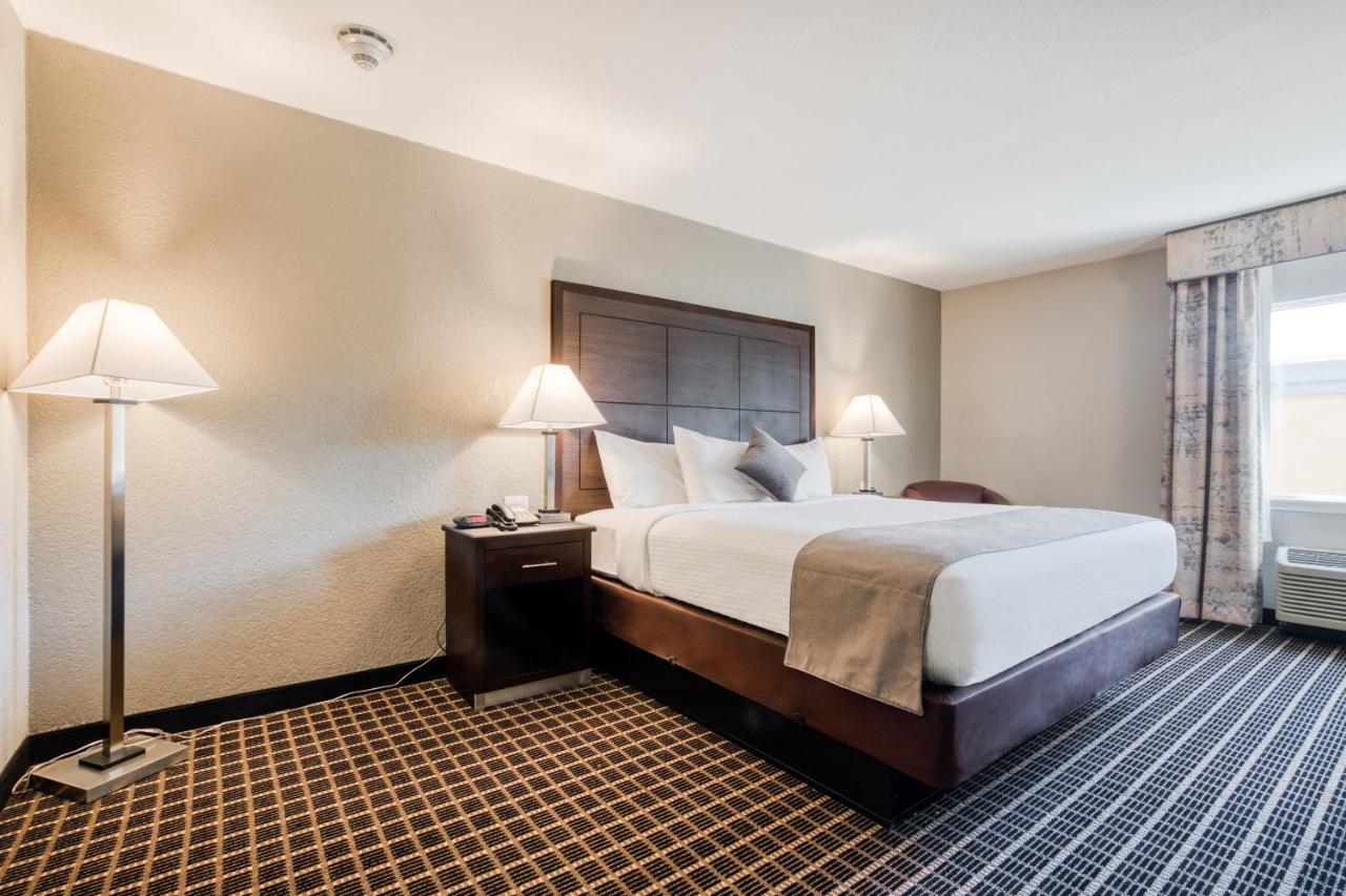Alexis Hotel & Banquets Dallas Park Central Galleria