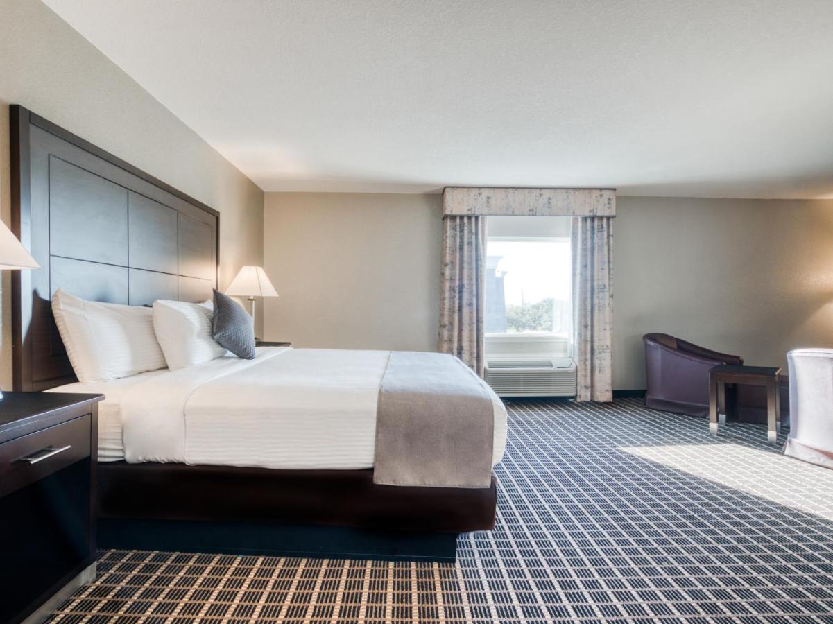 Alexis Hotel & Banquets Dallas Park Central Galleria
