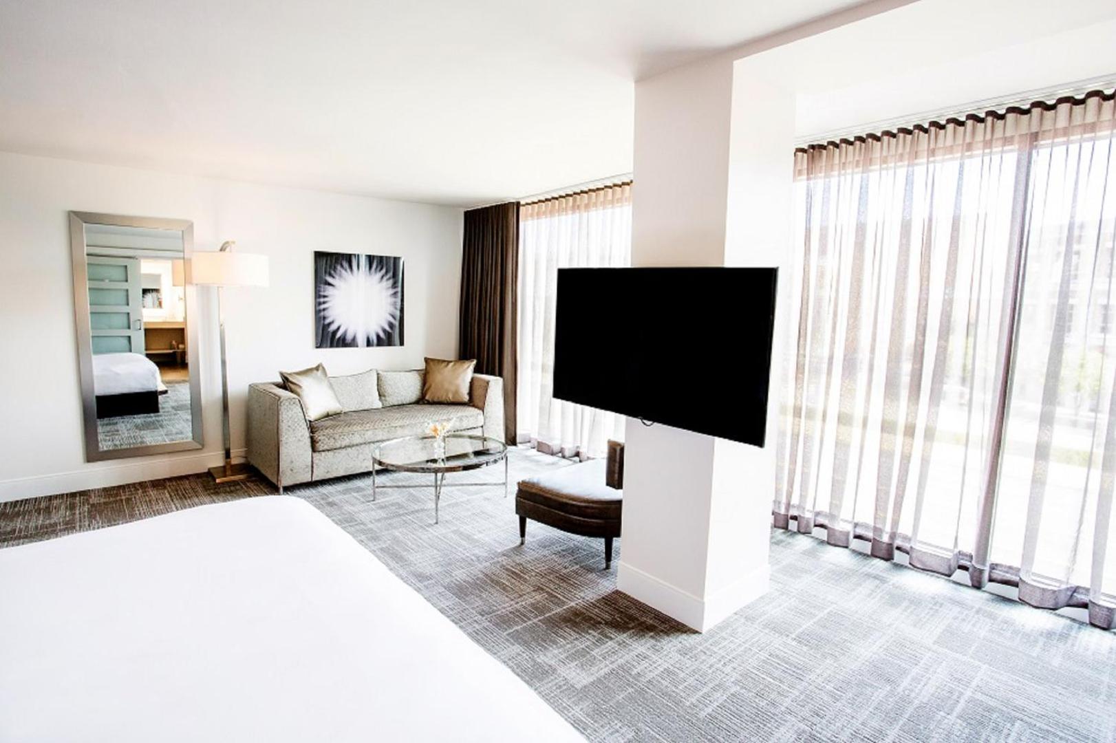 Graduate by Hilton Dallas