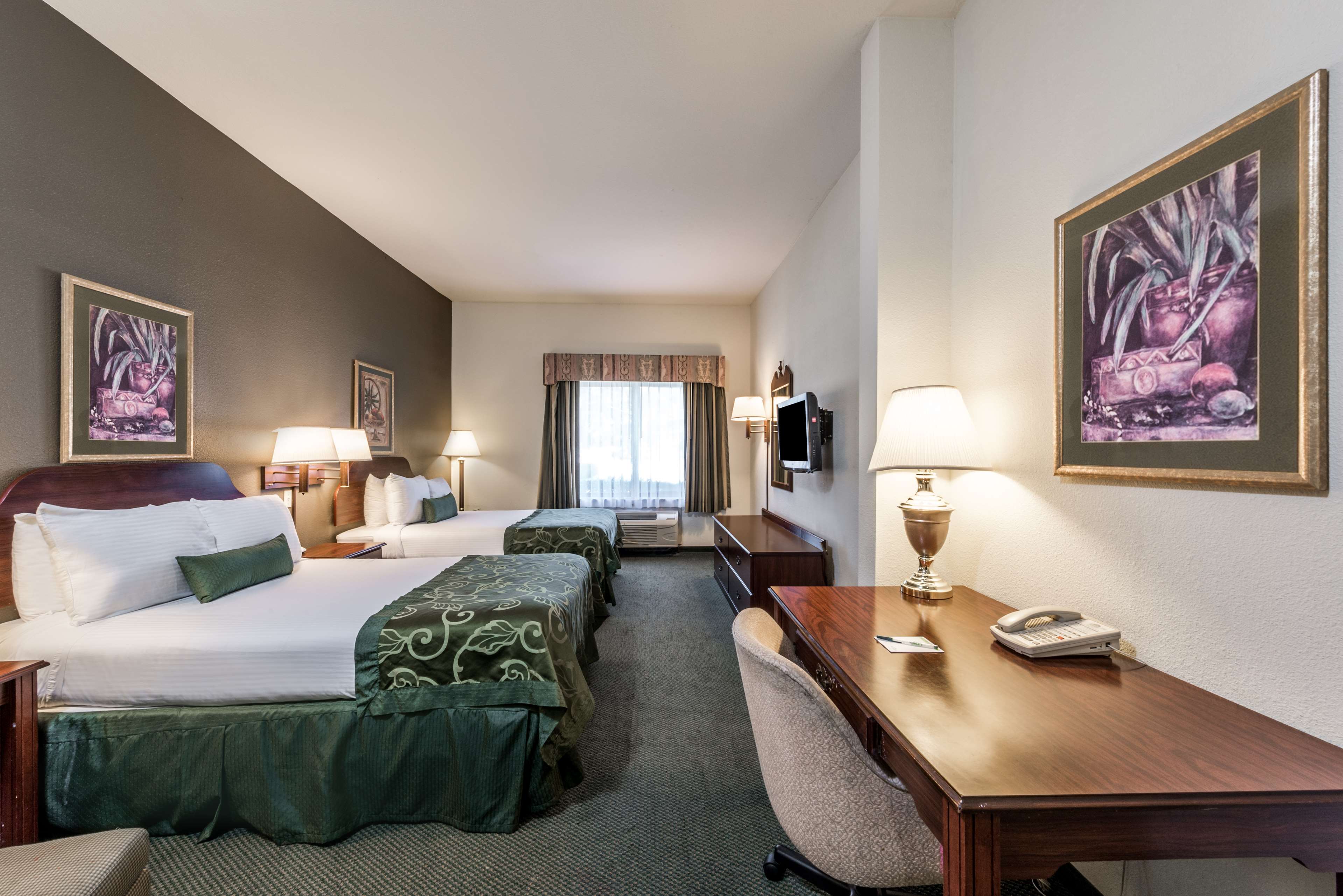 Wingate by Wyndham Dallas Love Field