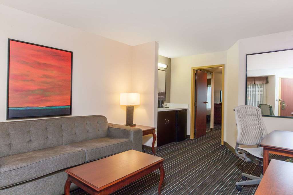 Sonesta Suites Dallas Park Central