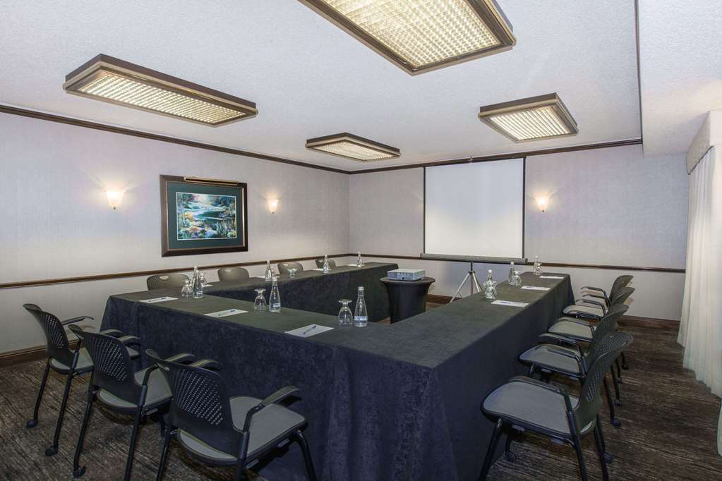 Sonesta Suites Dallas Park Central