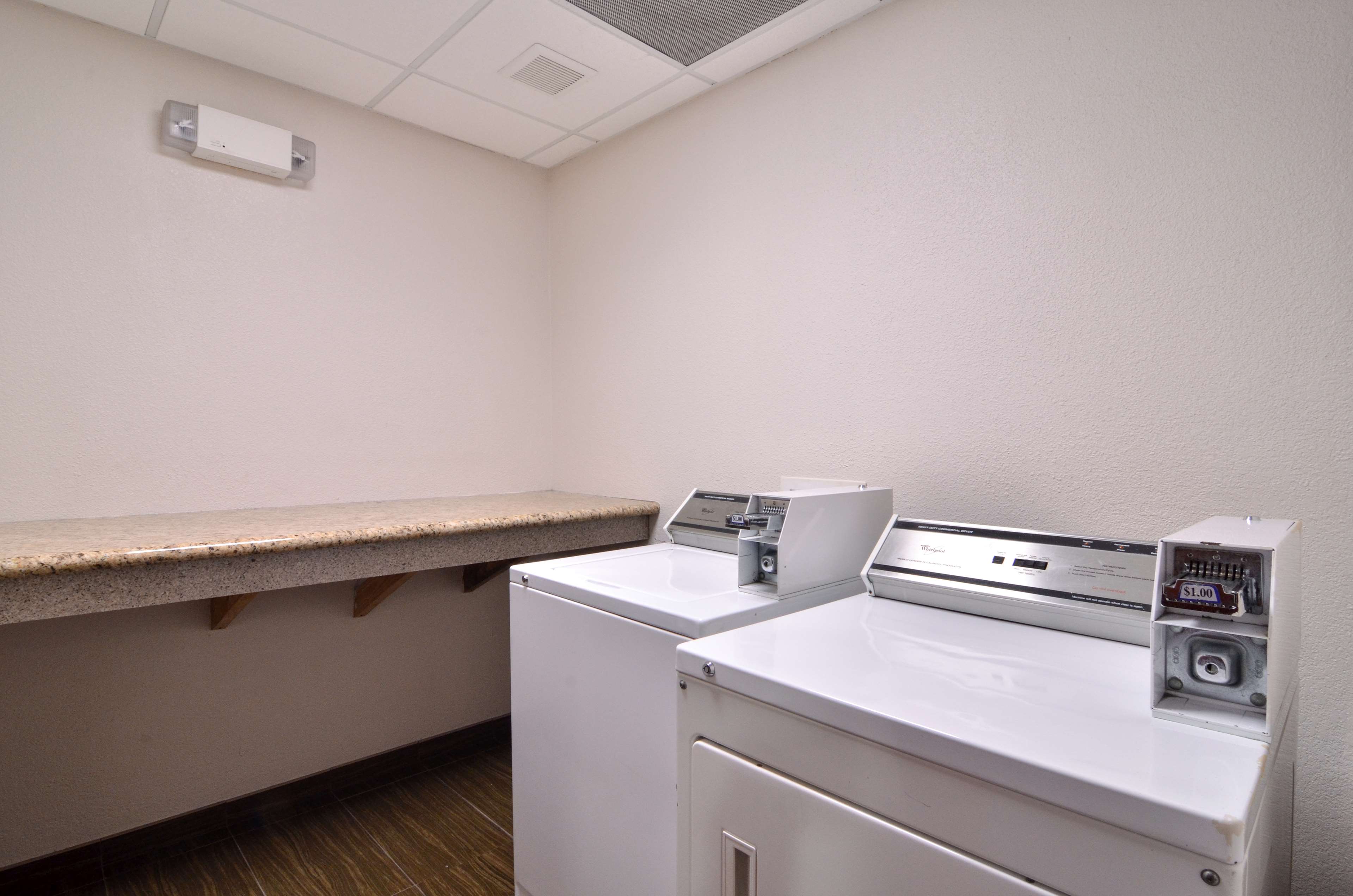 Best Western Dayton Inn & Suites