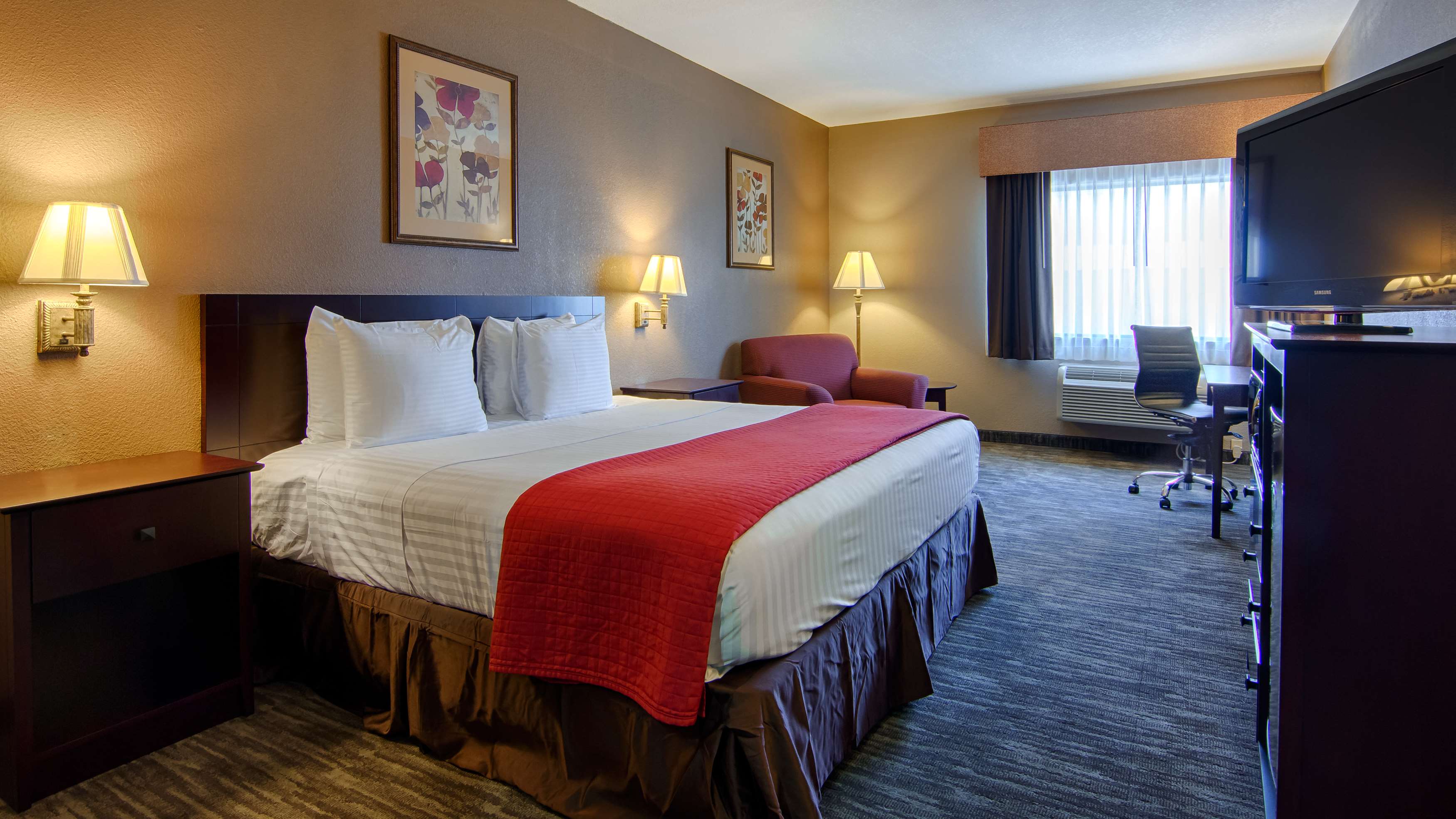Best Western Dayton Inn & Suites