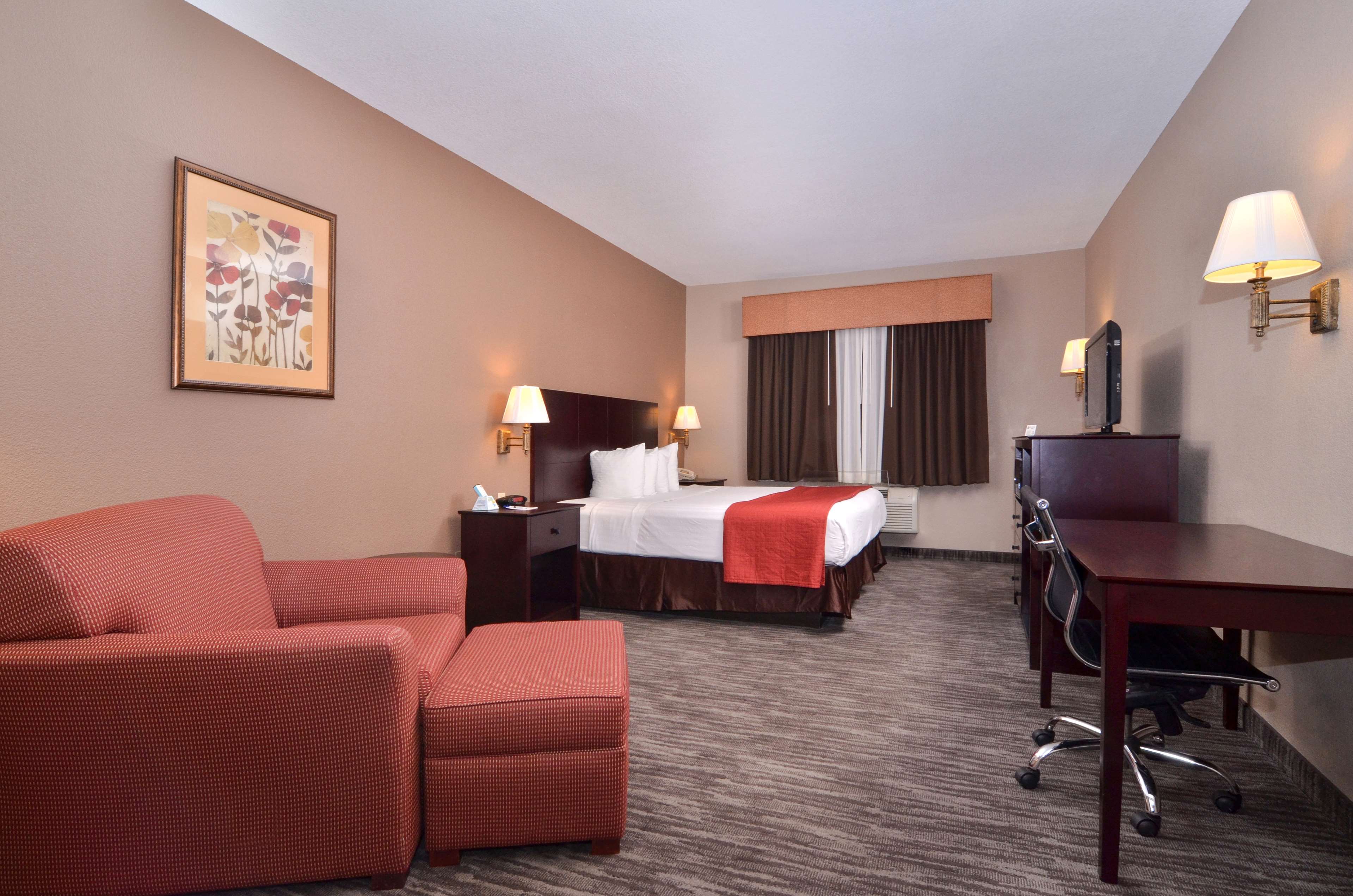 Best Western Dayton Inn & Suites