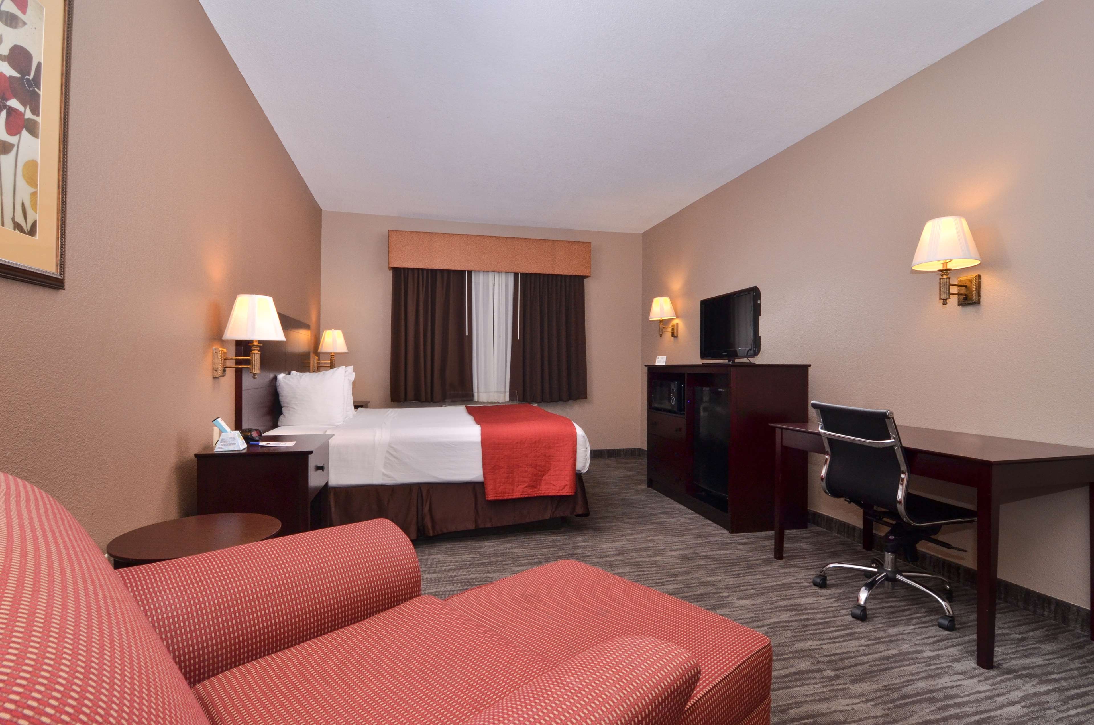 Best Western Dayton Inn & Suites