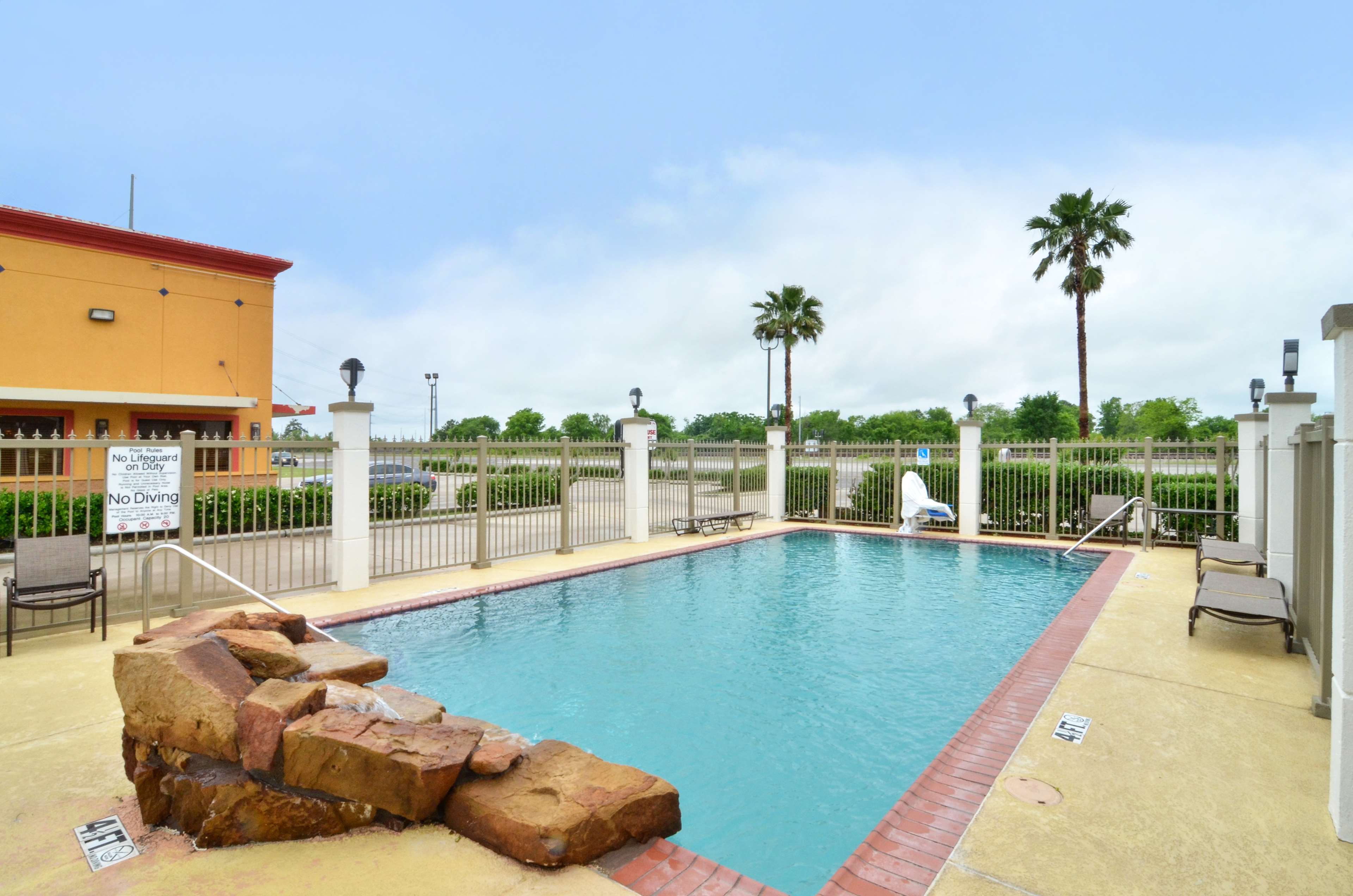 Best Western Dayton Inn & Suites