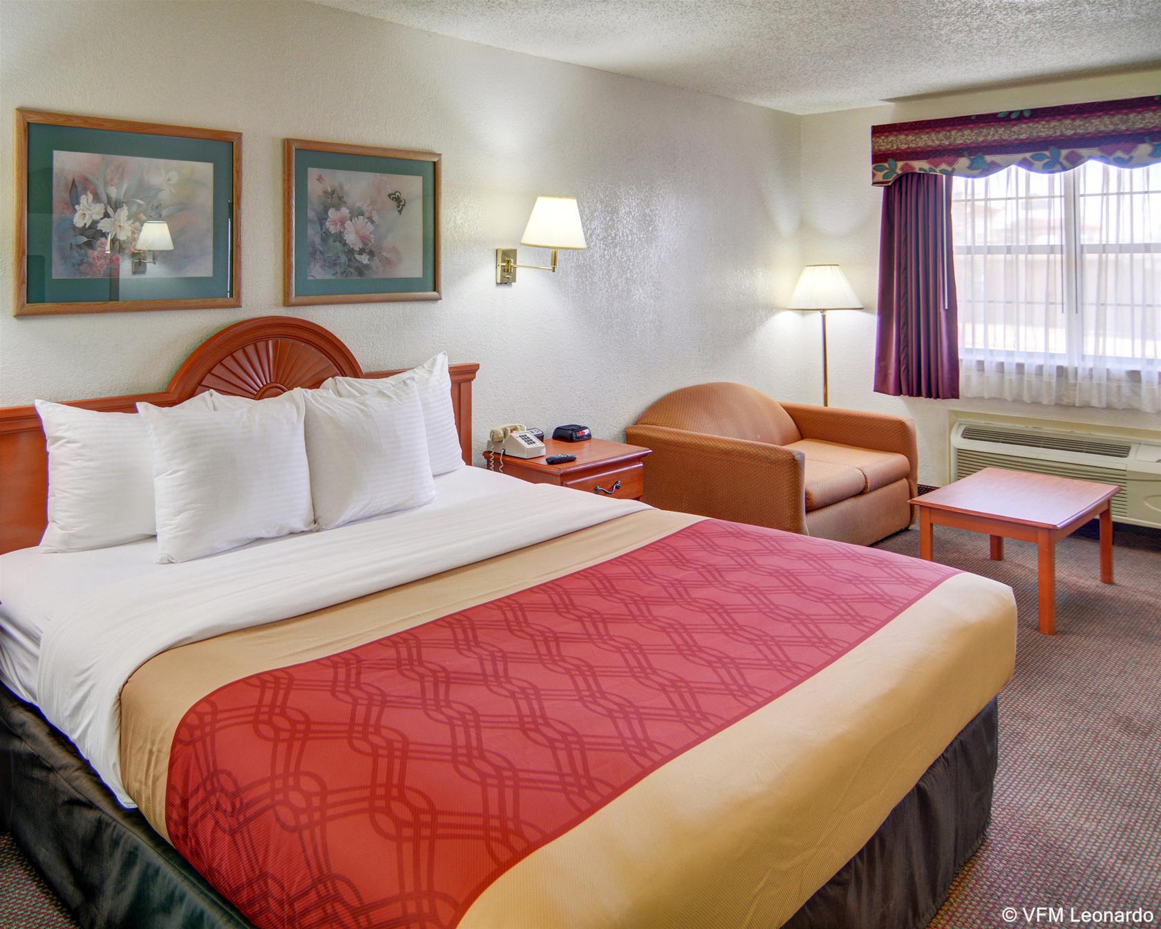 Super 8 by Wyndham Decatur Texas
