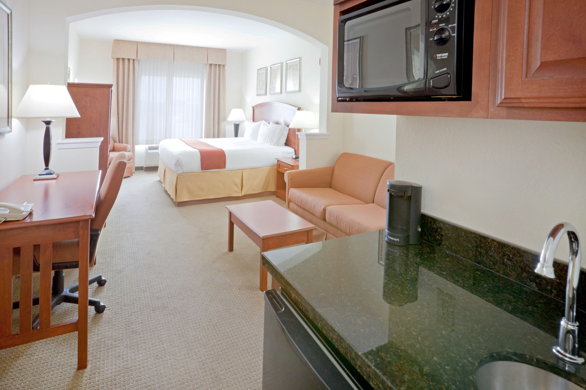 Holiday Inn Express & Suites Decatur