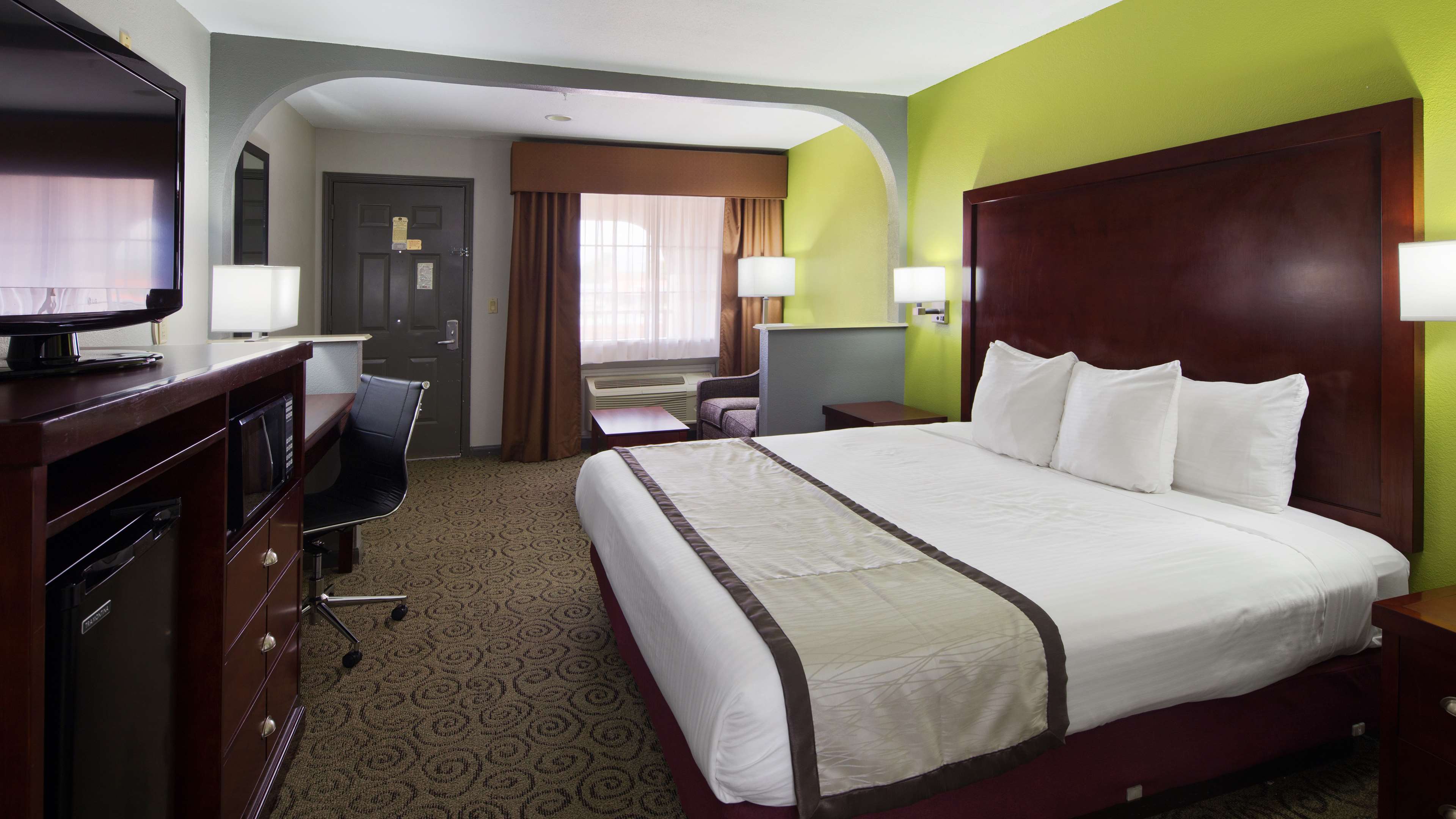 SureStay Hotel by Best Western Deer Park