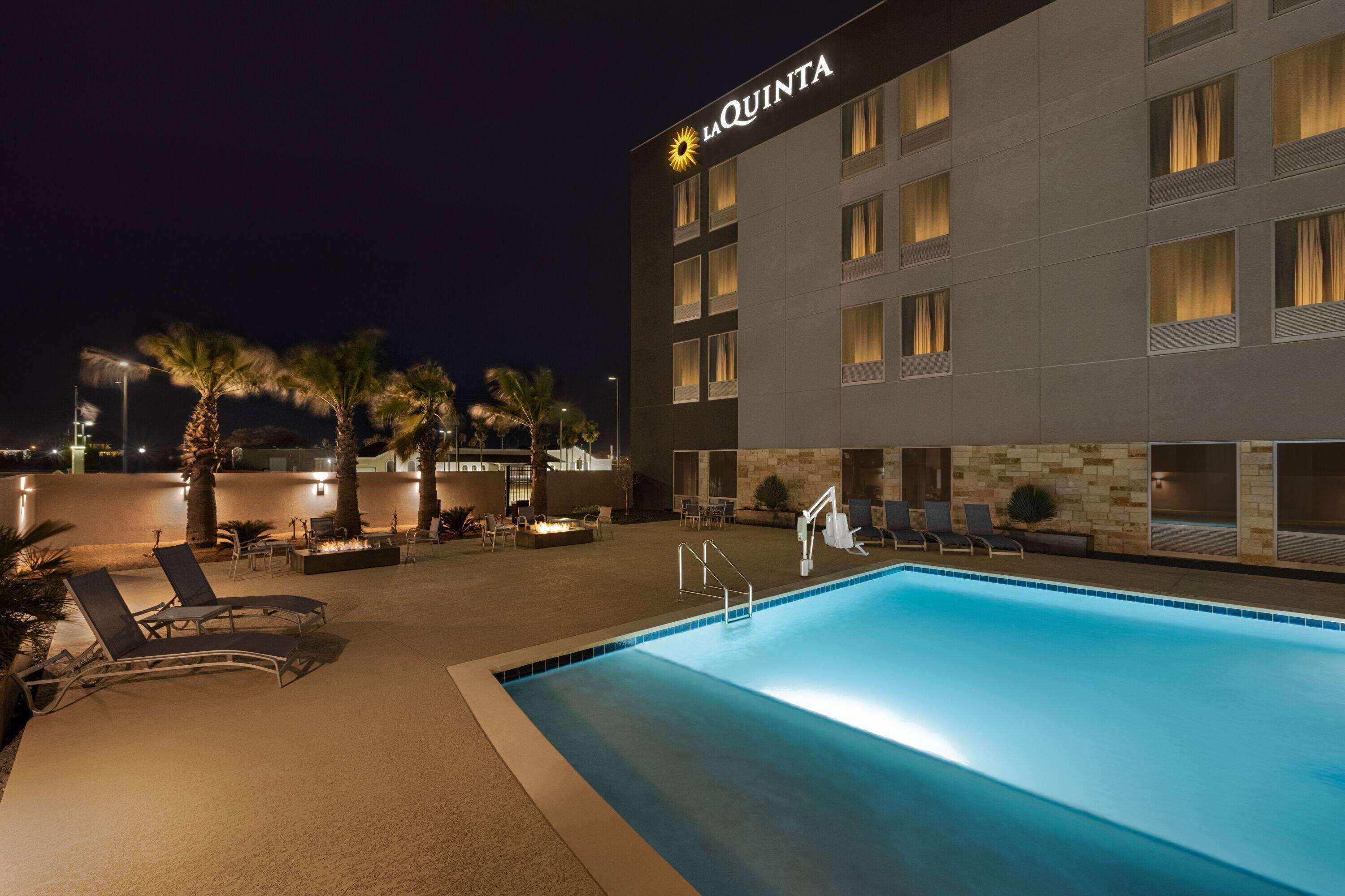 La Quinta Inn & Suites By Wyndham Del Rio