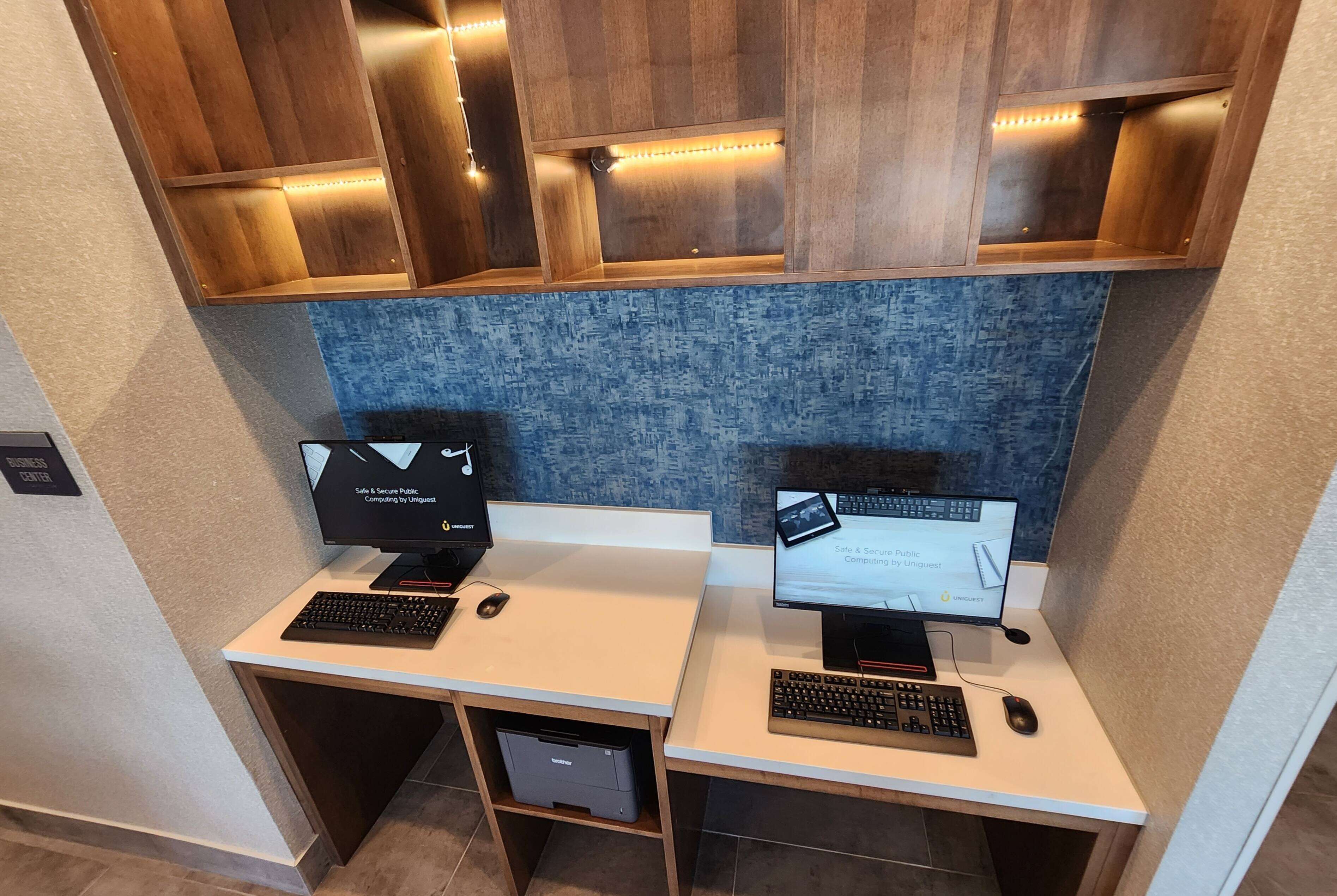 La Quinta Inn & Suites By Wyndham Del Rio
