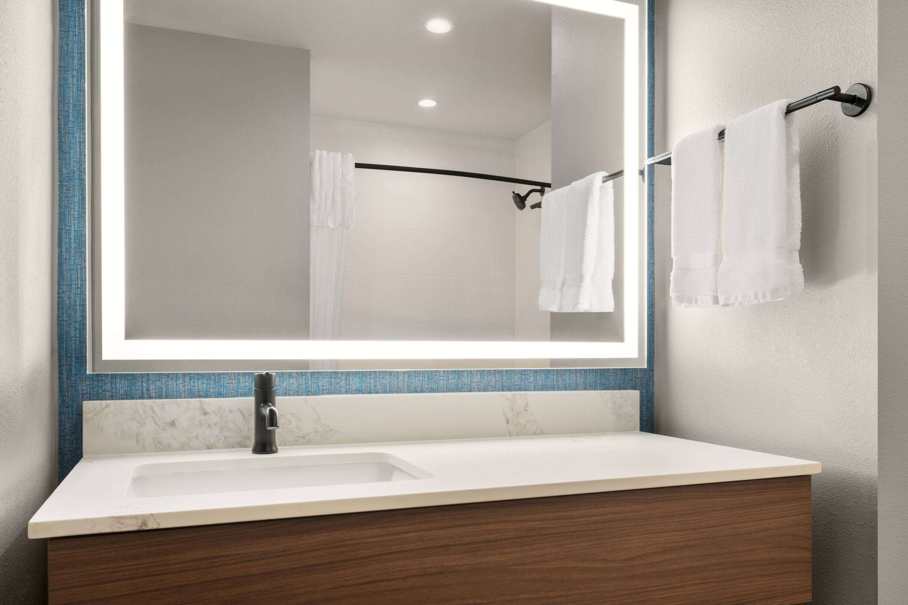 La Quinta Inn & Suites By Wyndham Del Rio