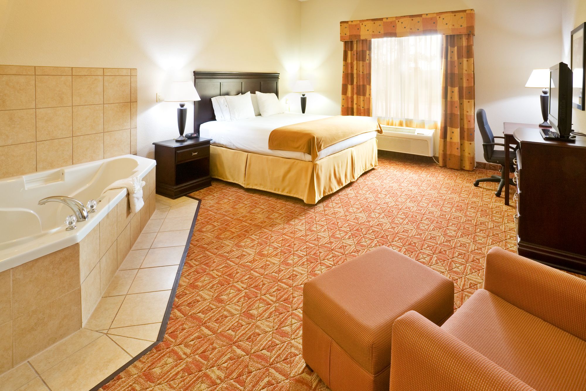 Comfort Inn & Suites Denison - Lake Texoma