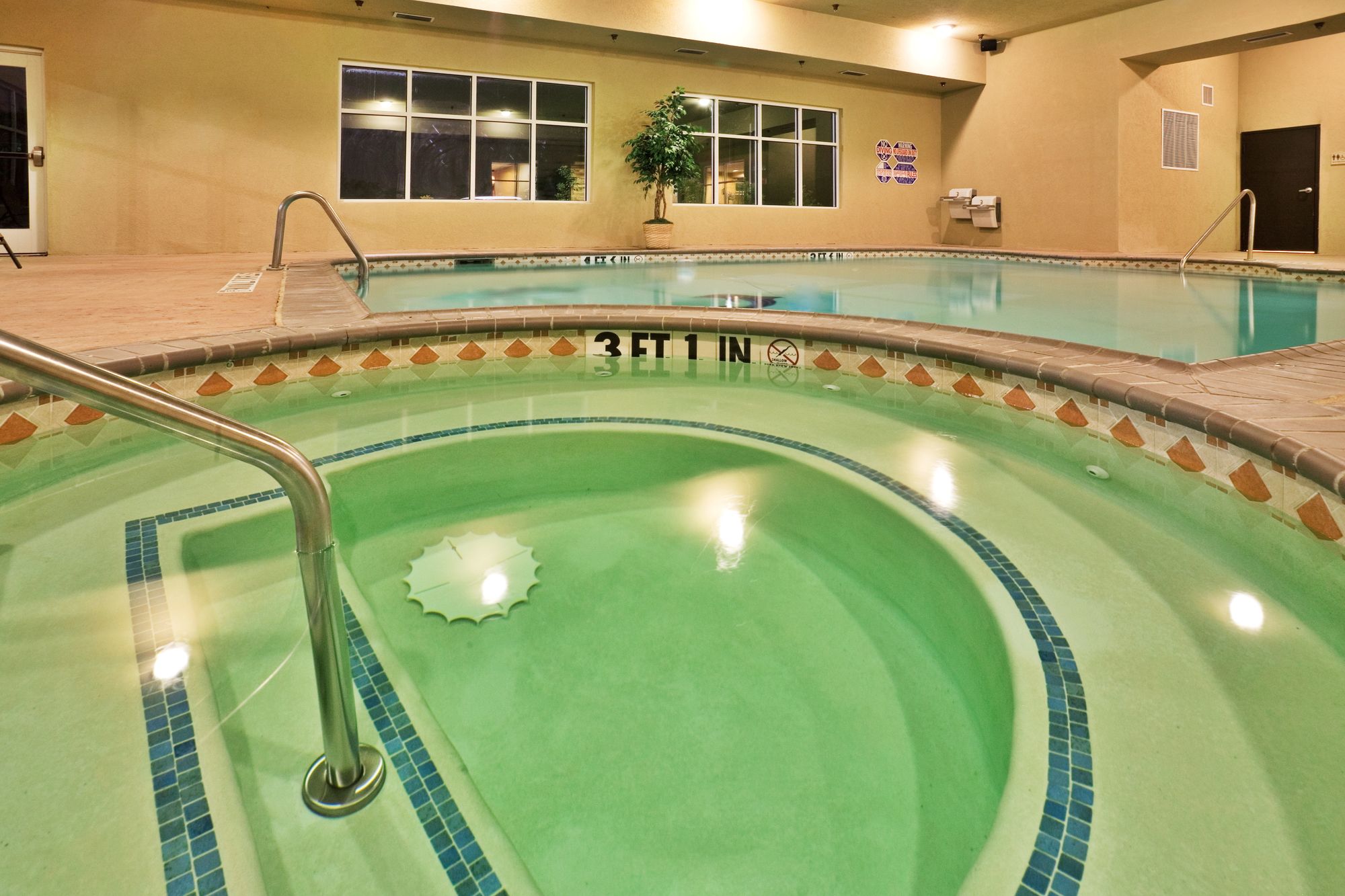 Comfort Inn & Suites Denison - Lake Texoma