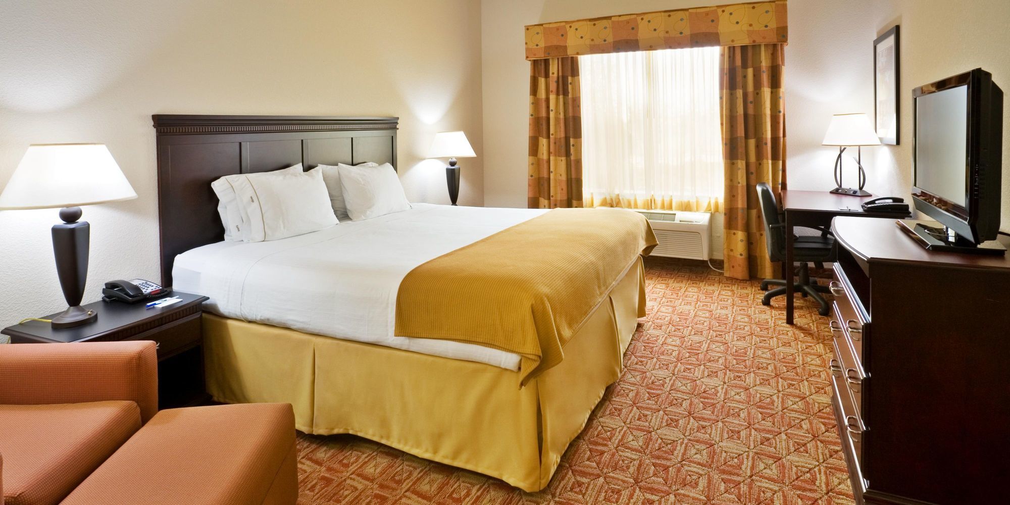 Comfort Inn & Suites Denison - Lake Texoma