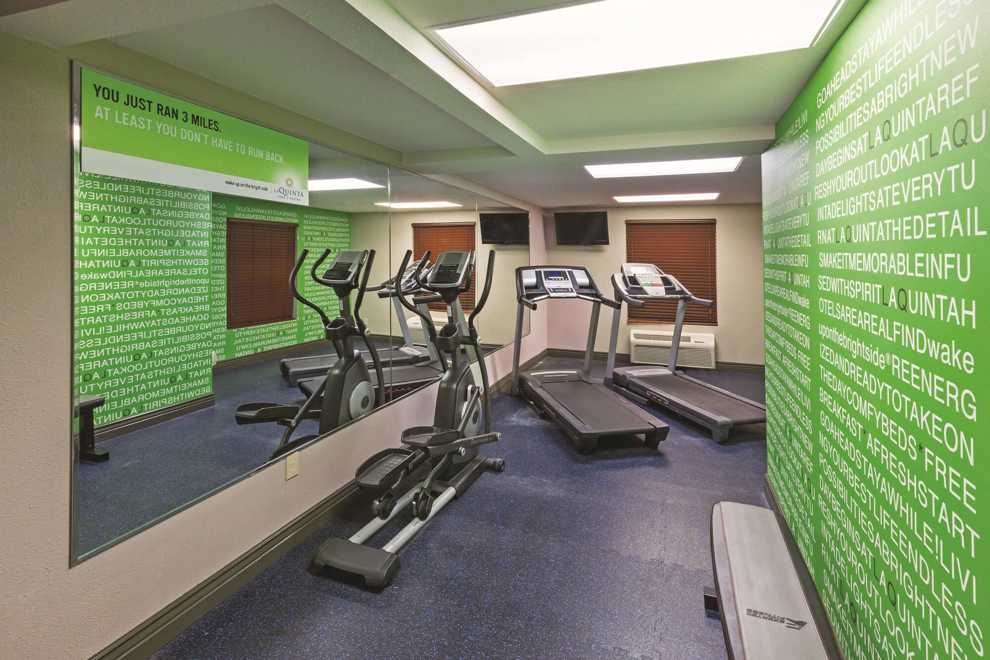 La Quinta Inn & Suites by Wyndham Denison - N. Lake Texoma