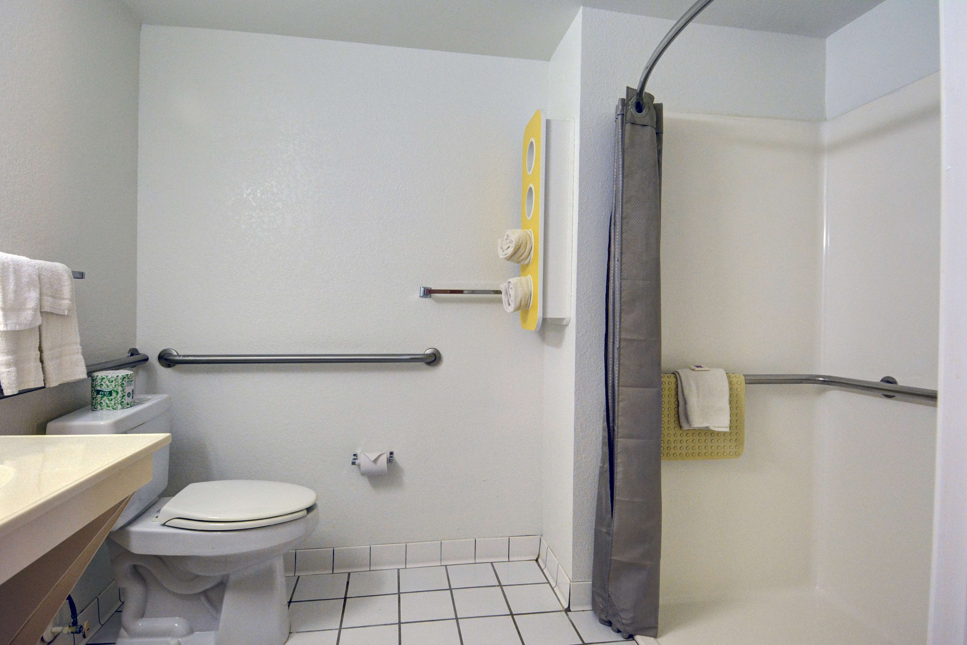 Motel 6 Denison