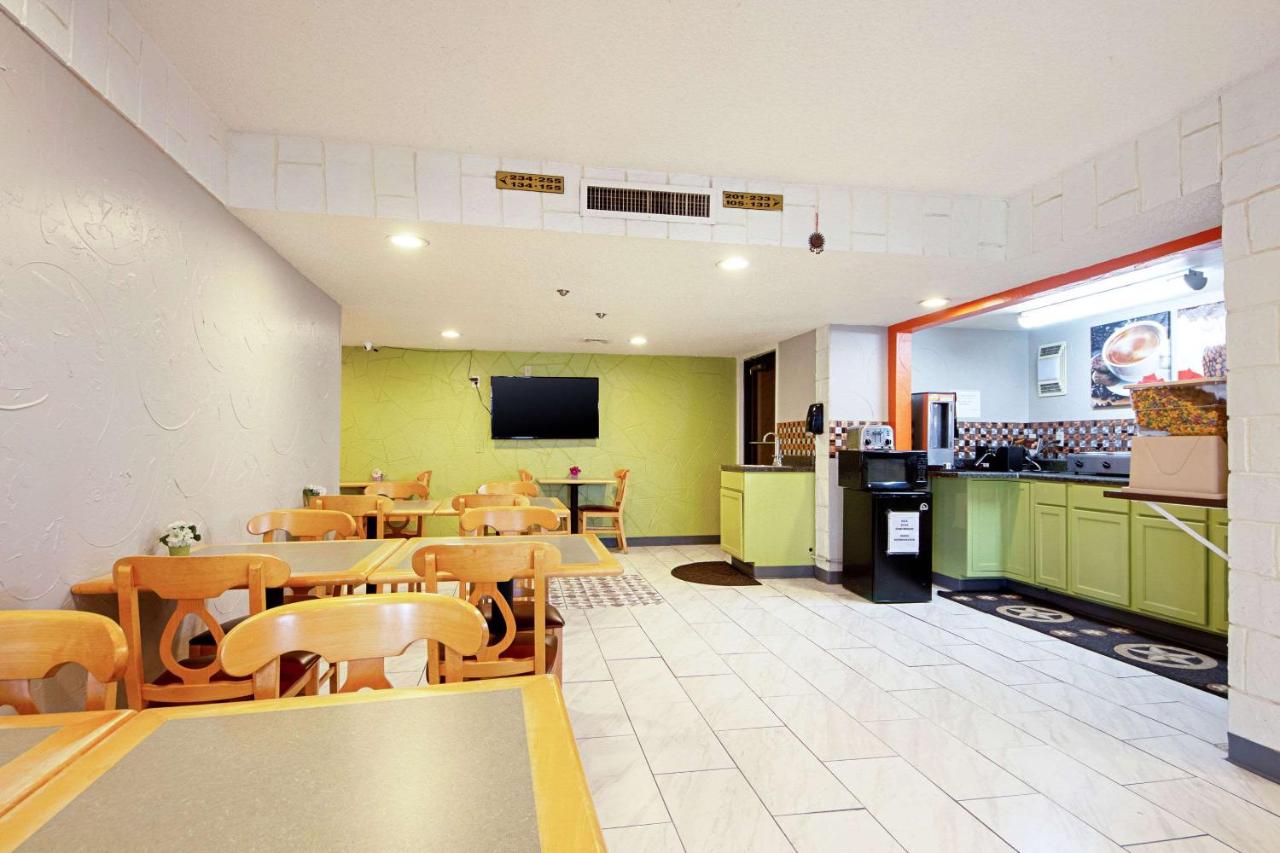 Economy Inn & Suites